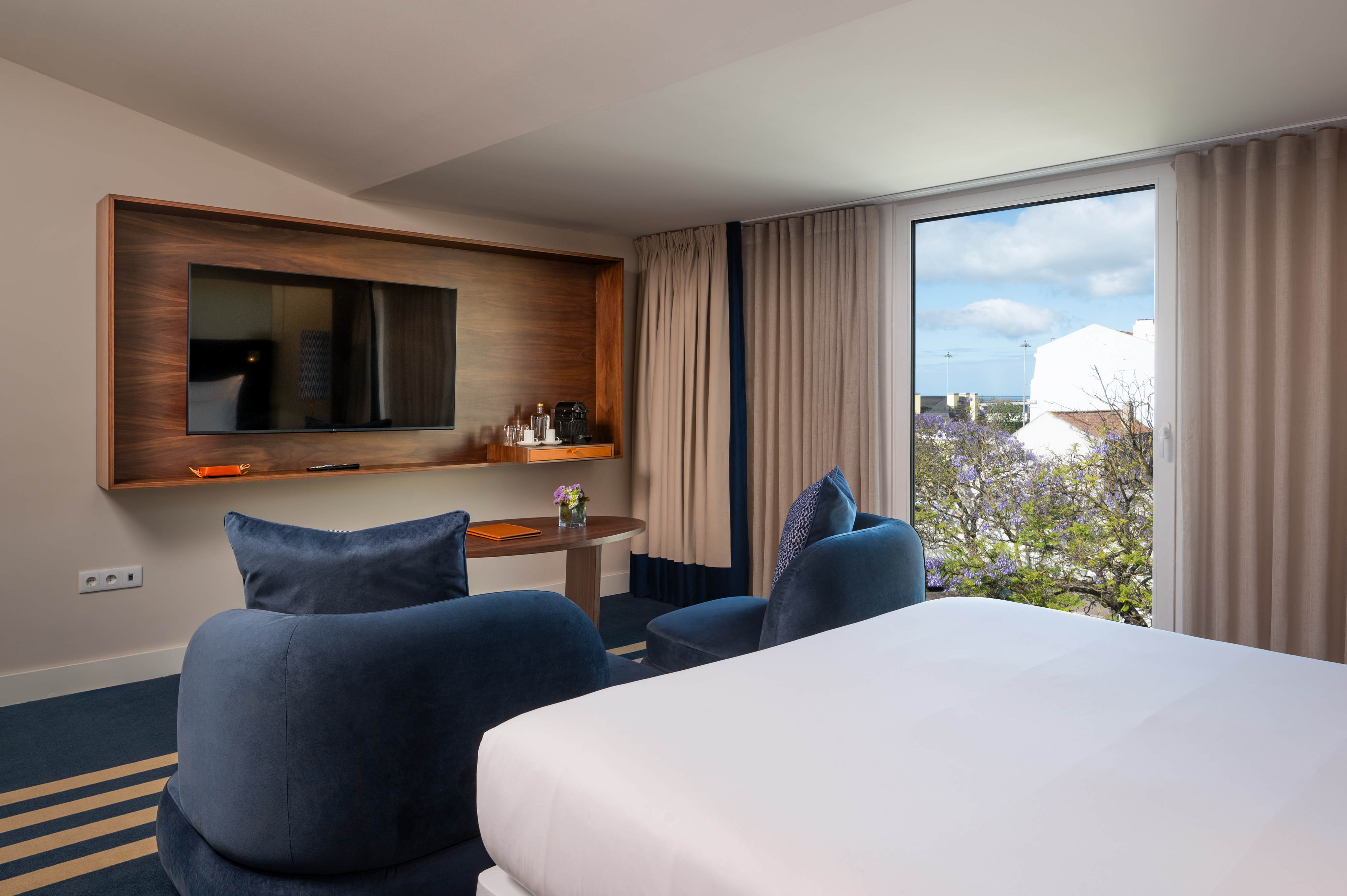 Double or Twin Deluxe