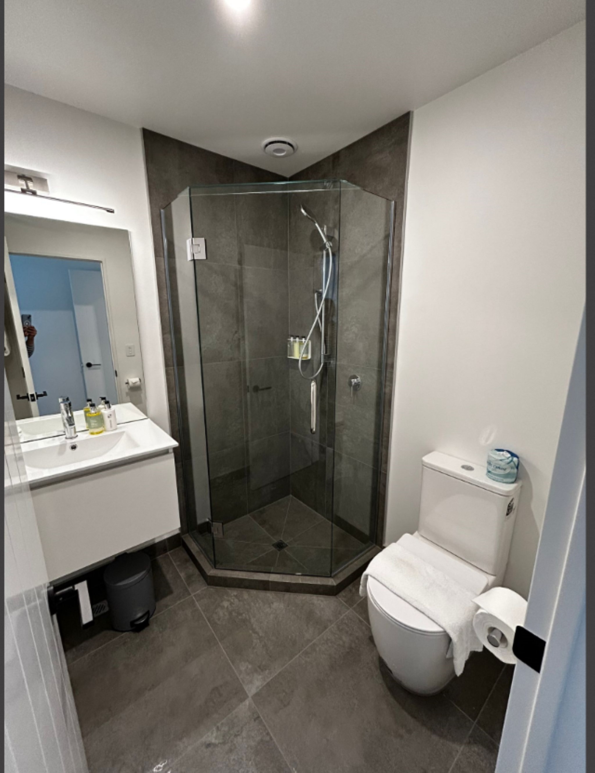 Villa Three Bedrooms Two Bathrooms