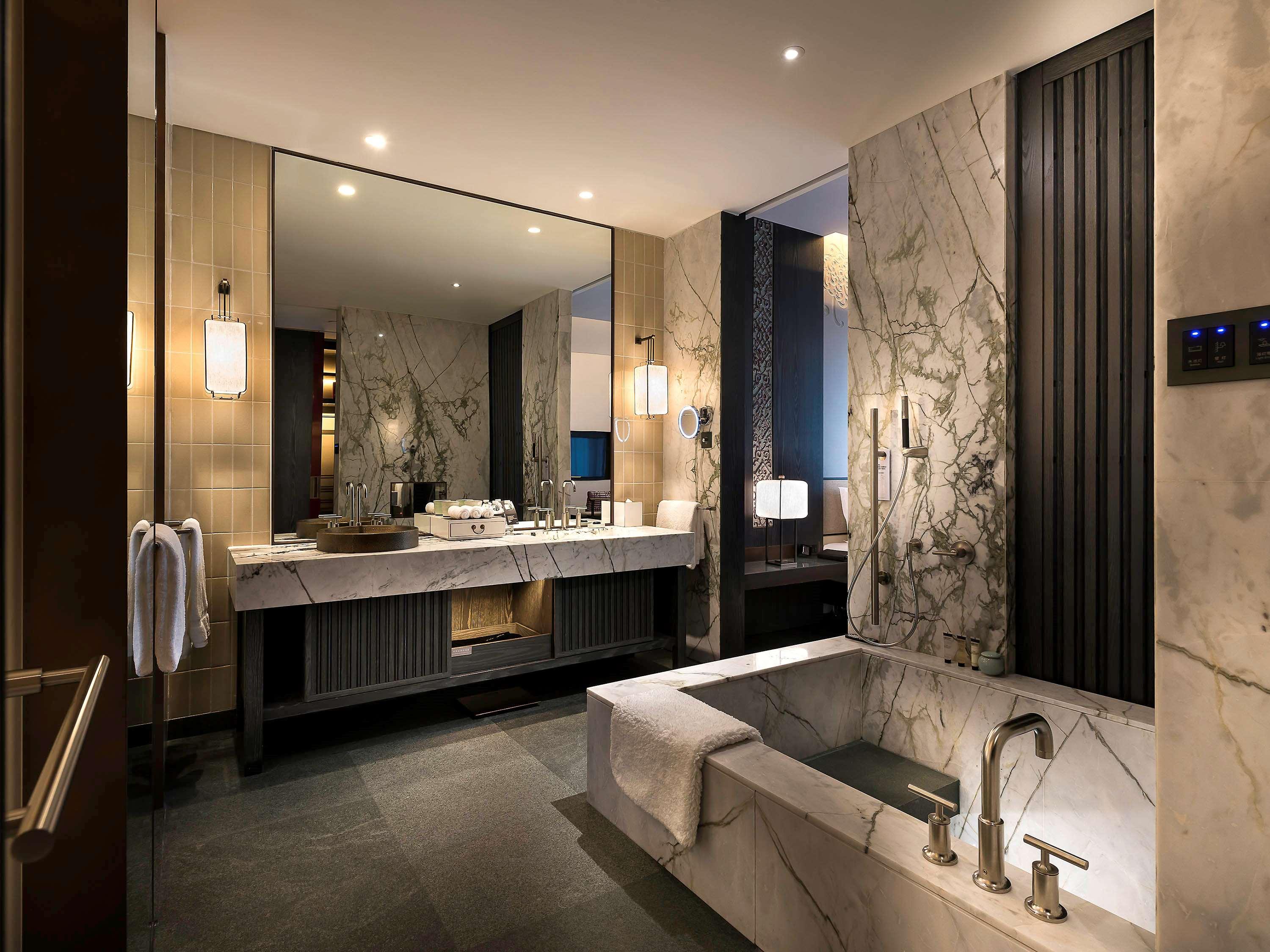 Double Deluxe Executive