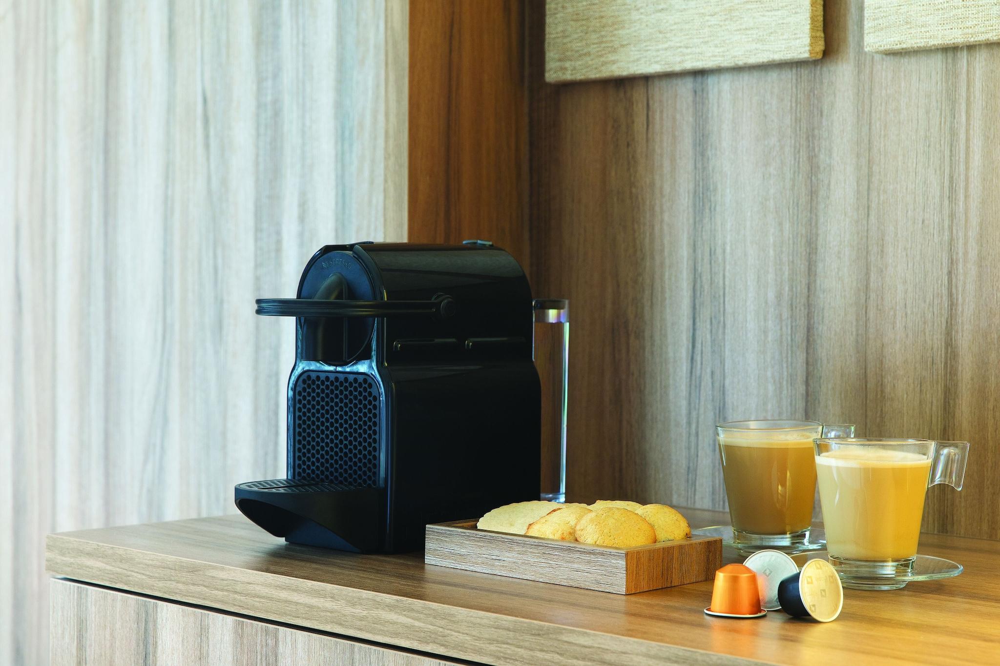 Double Club King Bed