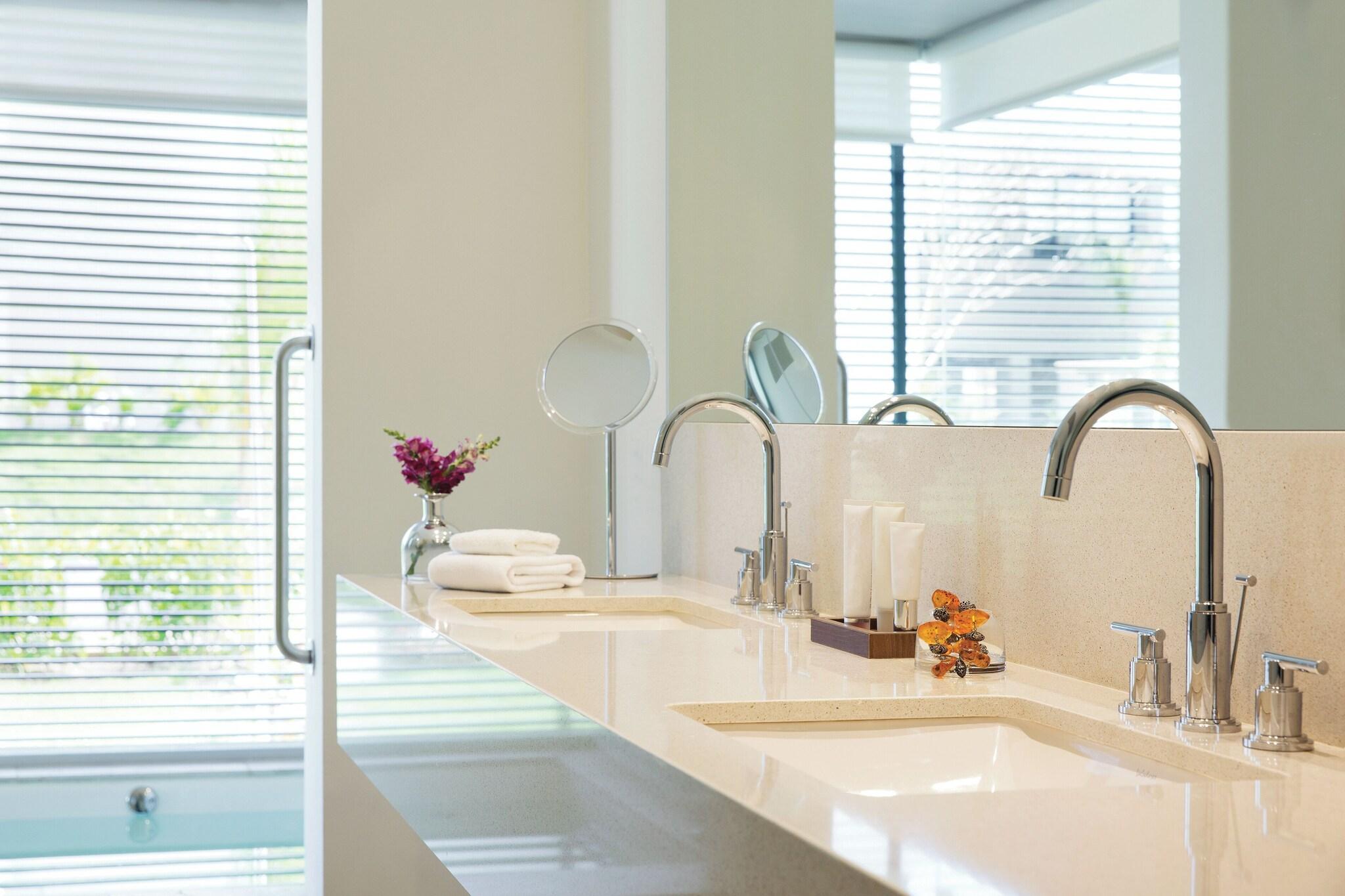 Junior Suite Pool View