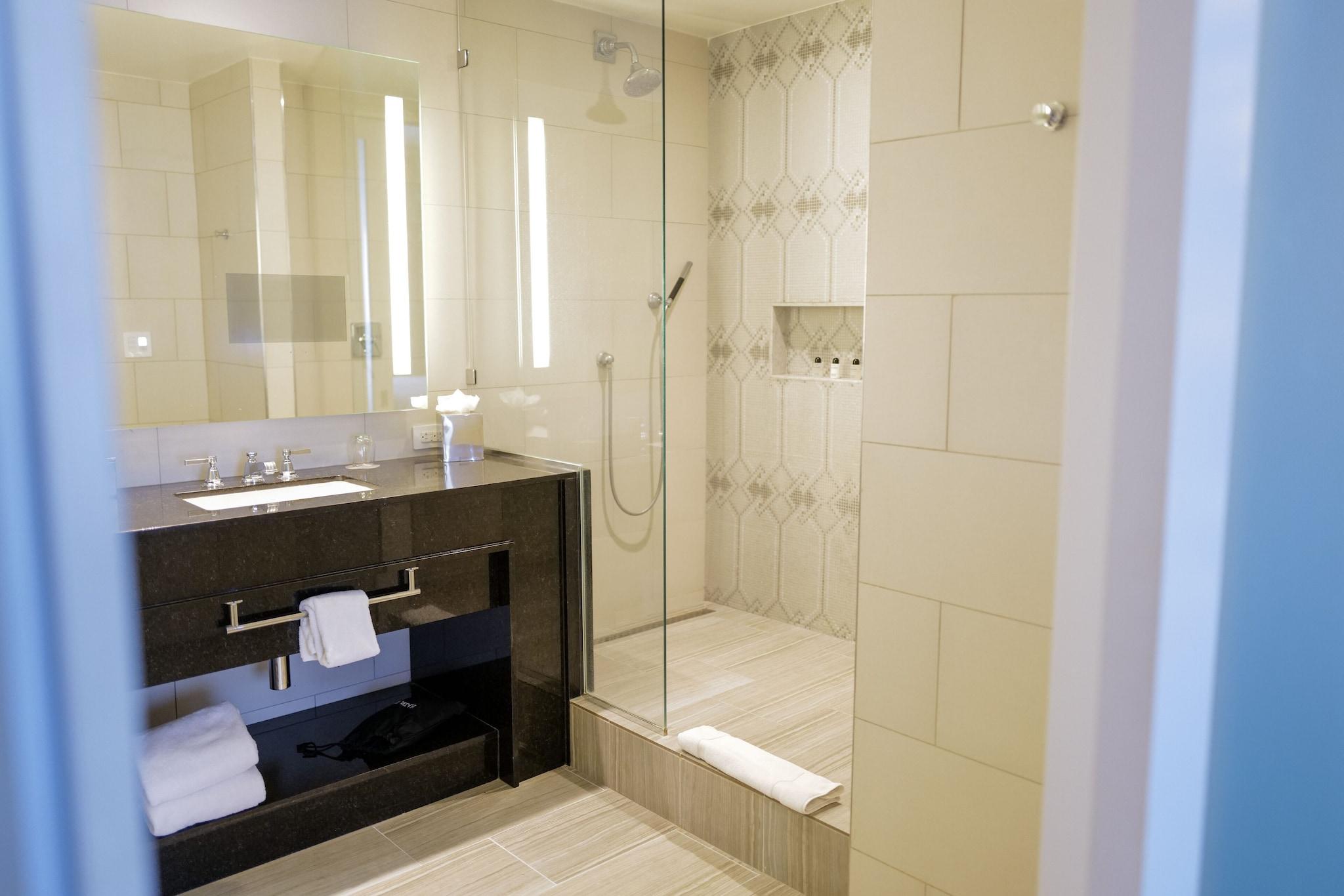 Suite Two Queen Beds