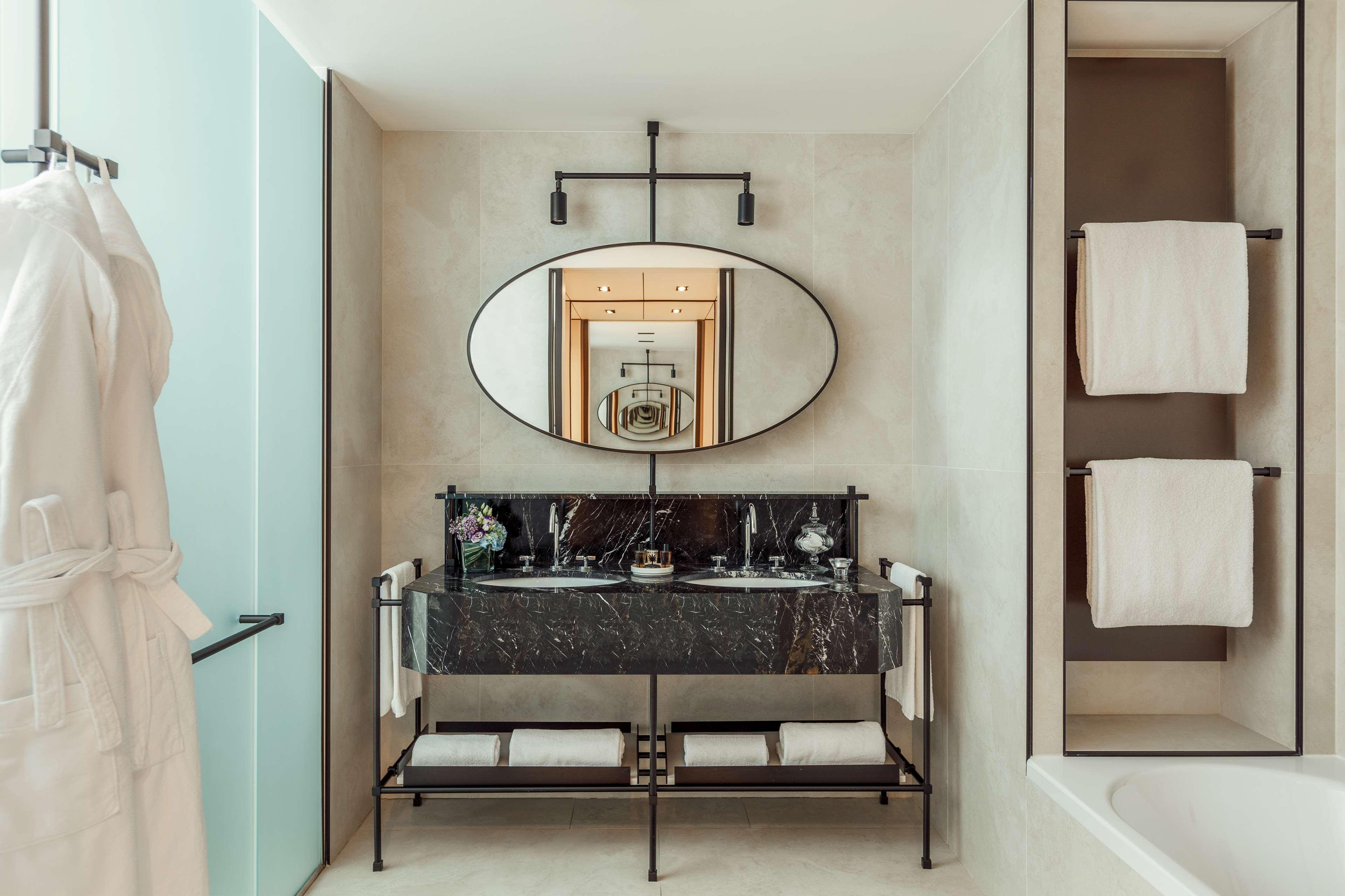 Junior Suite with Views