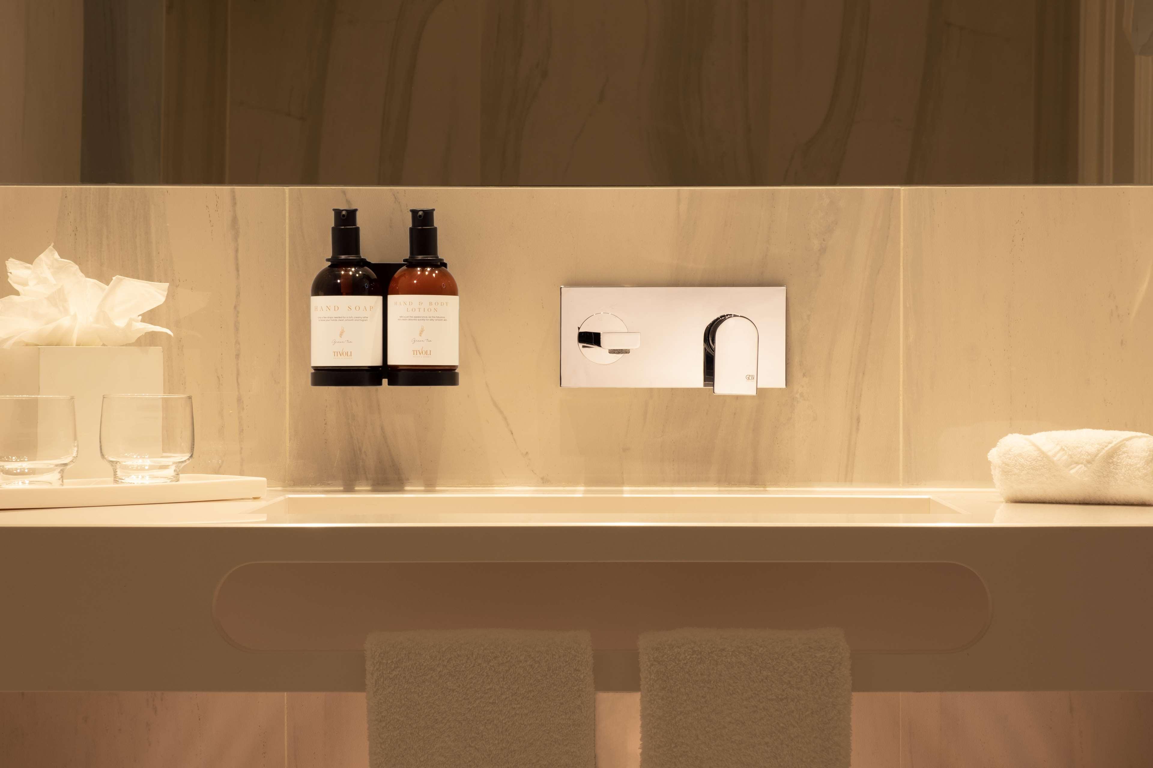 Junior Suite with Views