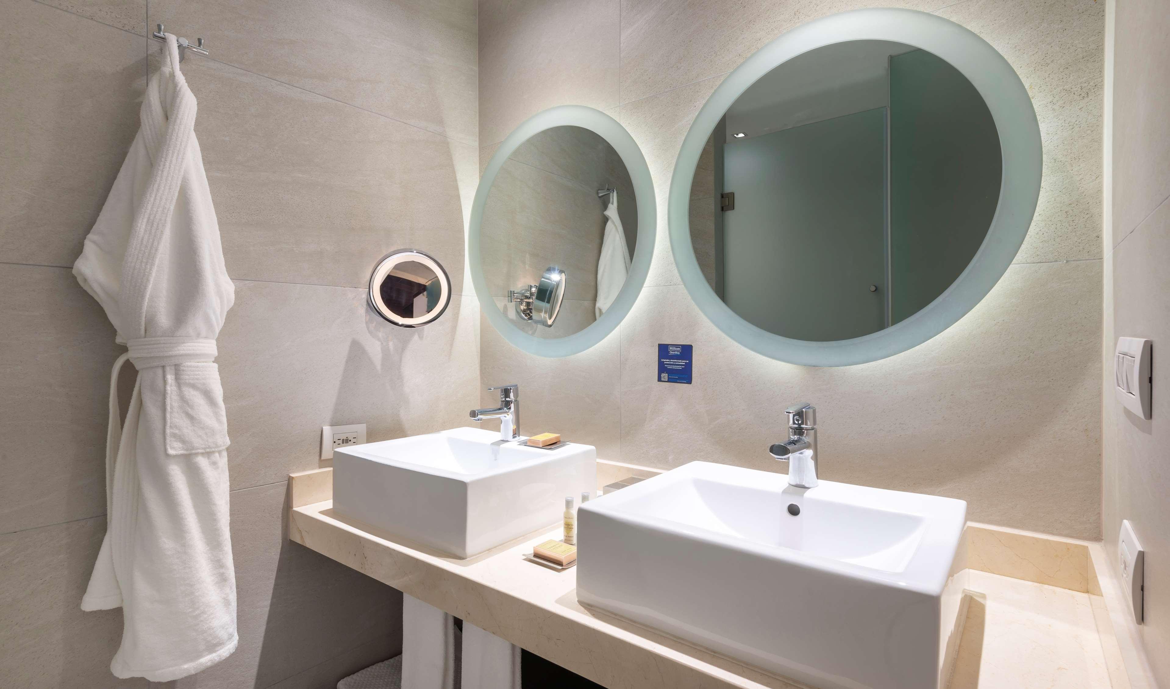 Junior Suite King Size Bed