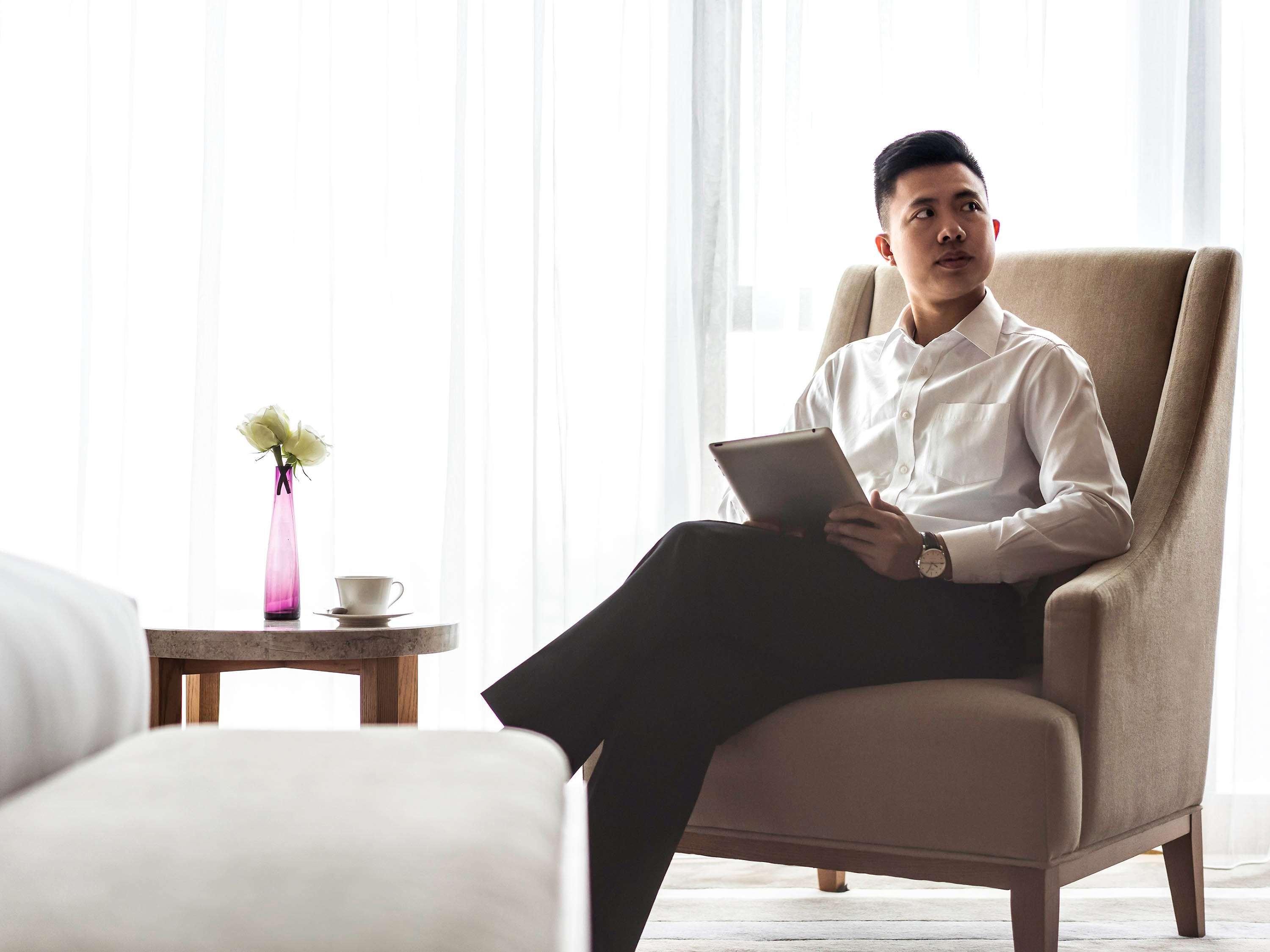 Twin Deluxe Executive