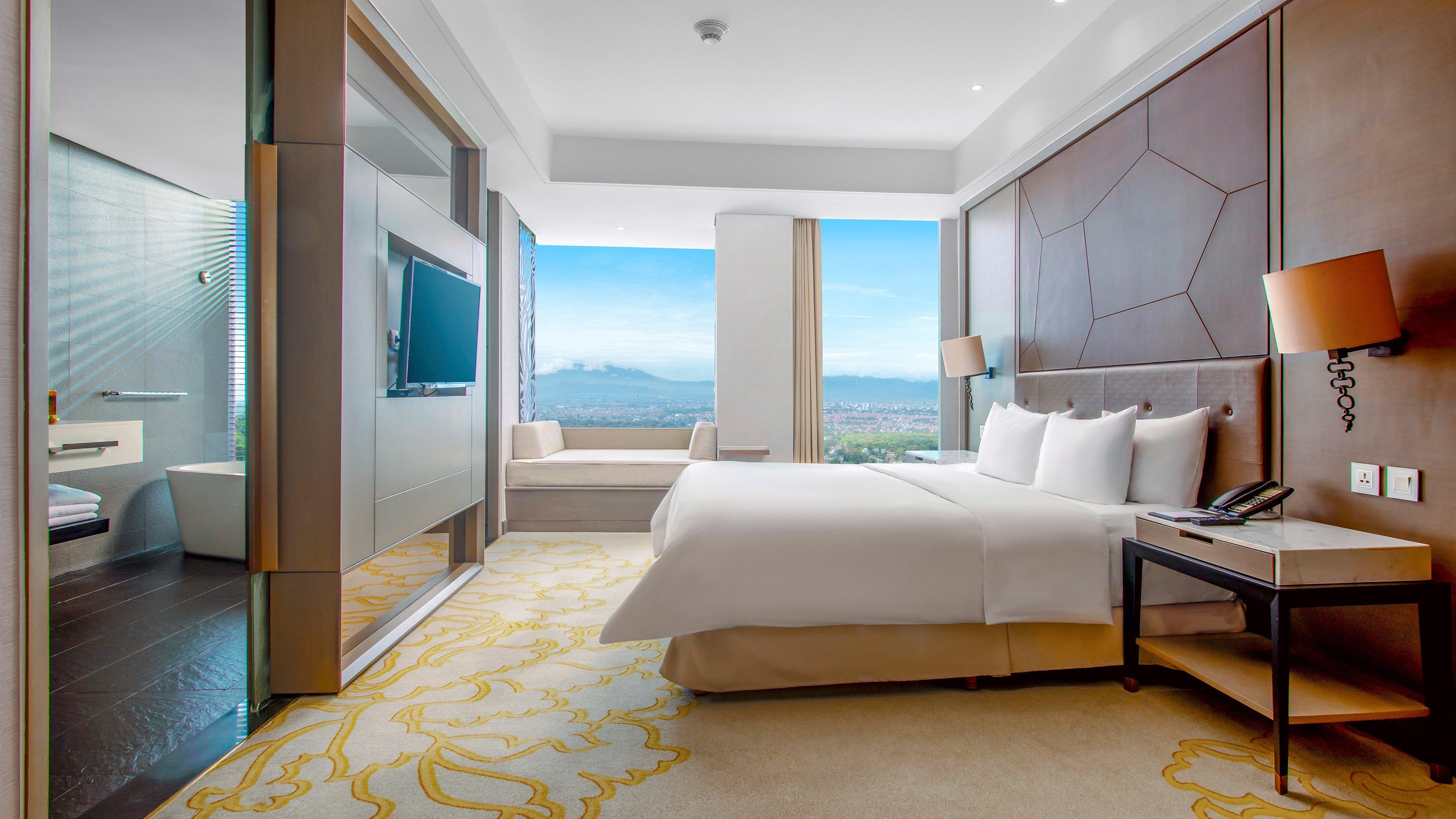 Double Deluxe King Bed