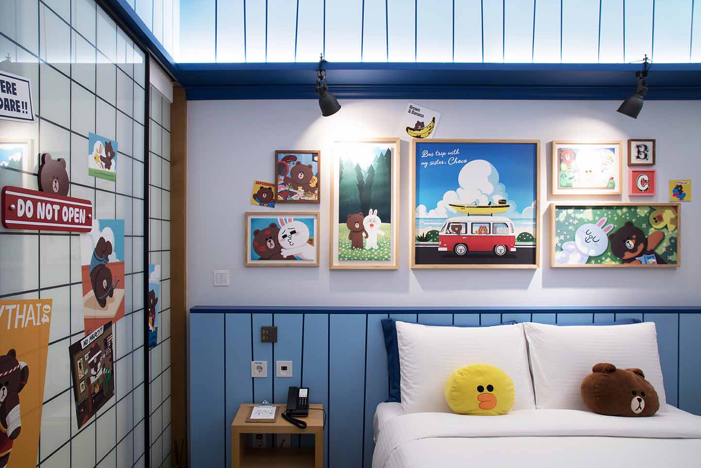 Double Queen Size Bed