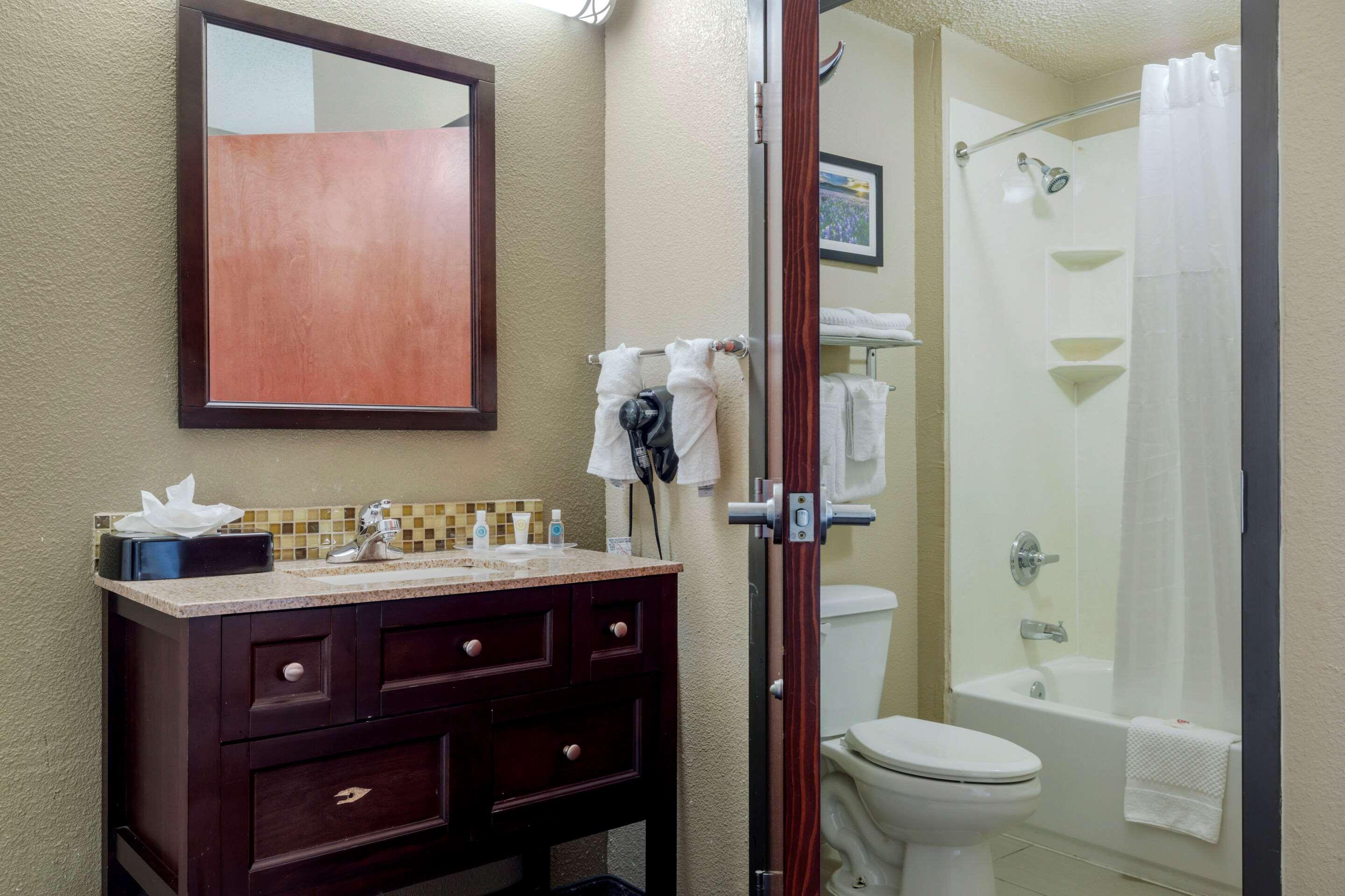 Suite Two Queen Beds