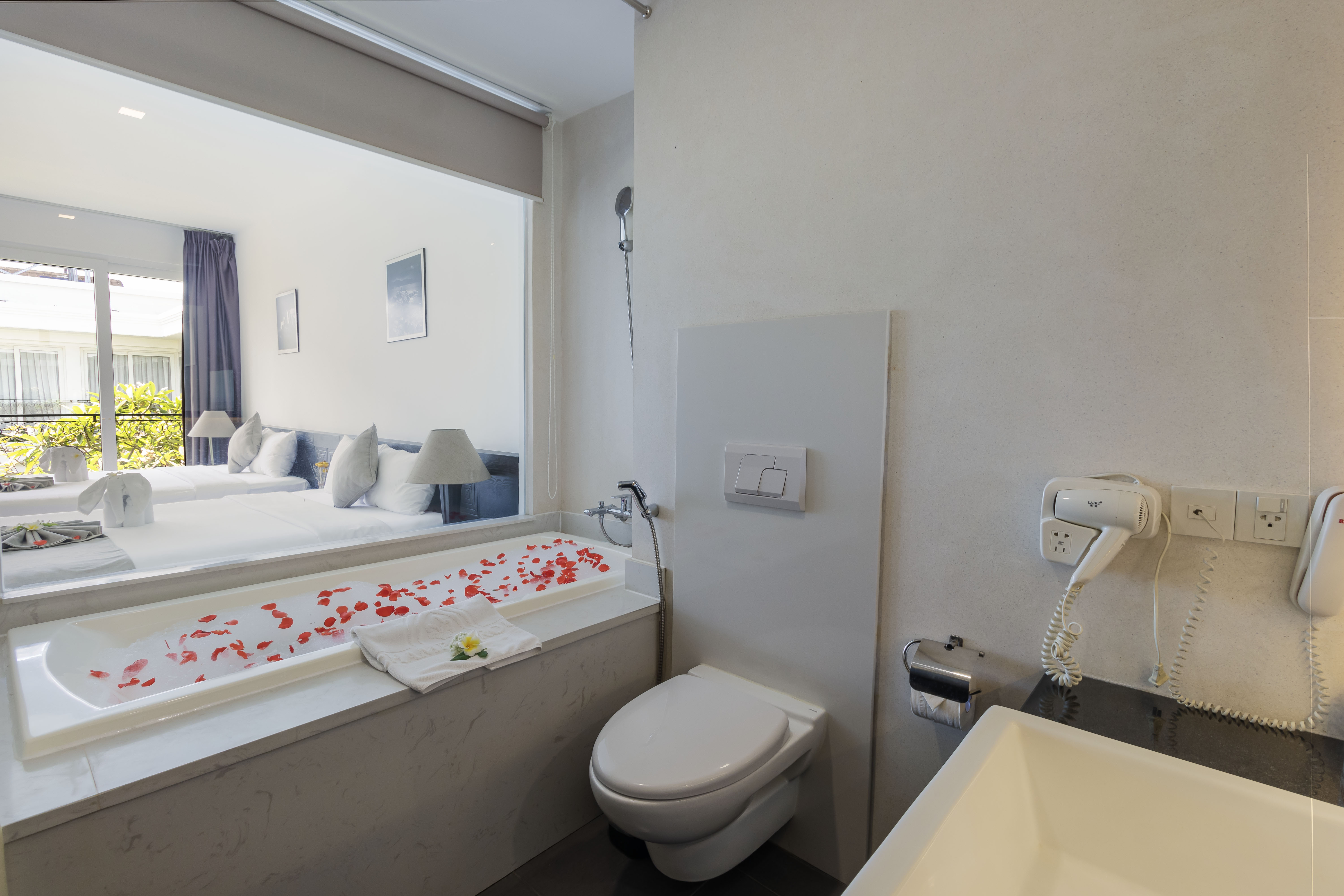 Family Room Capacity 3