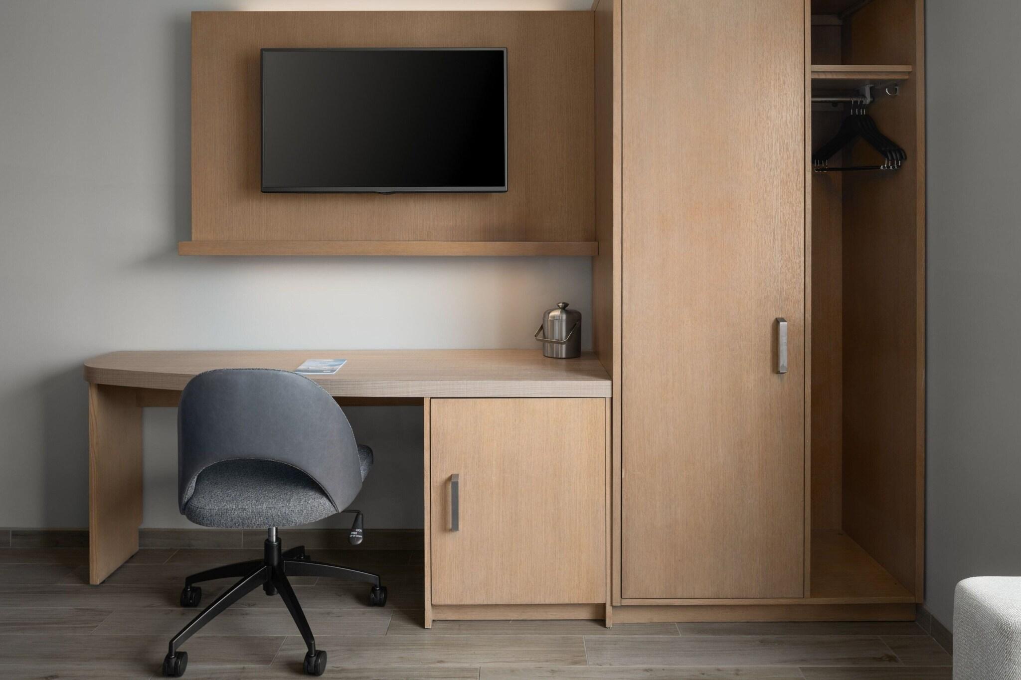 Double Executive King Bed