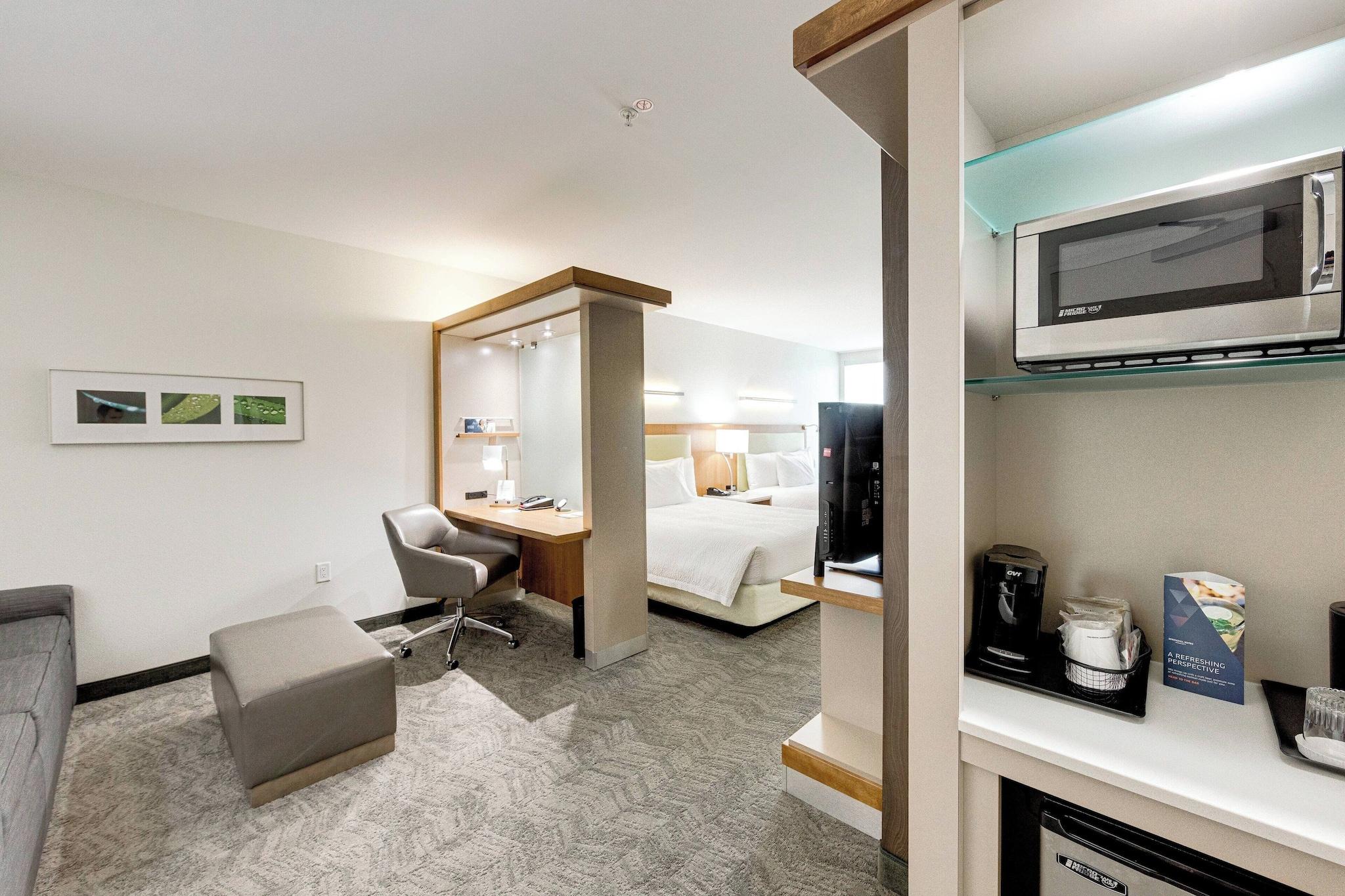 Suite Two Queen Beds