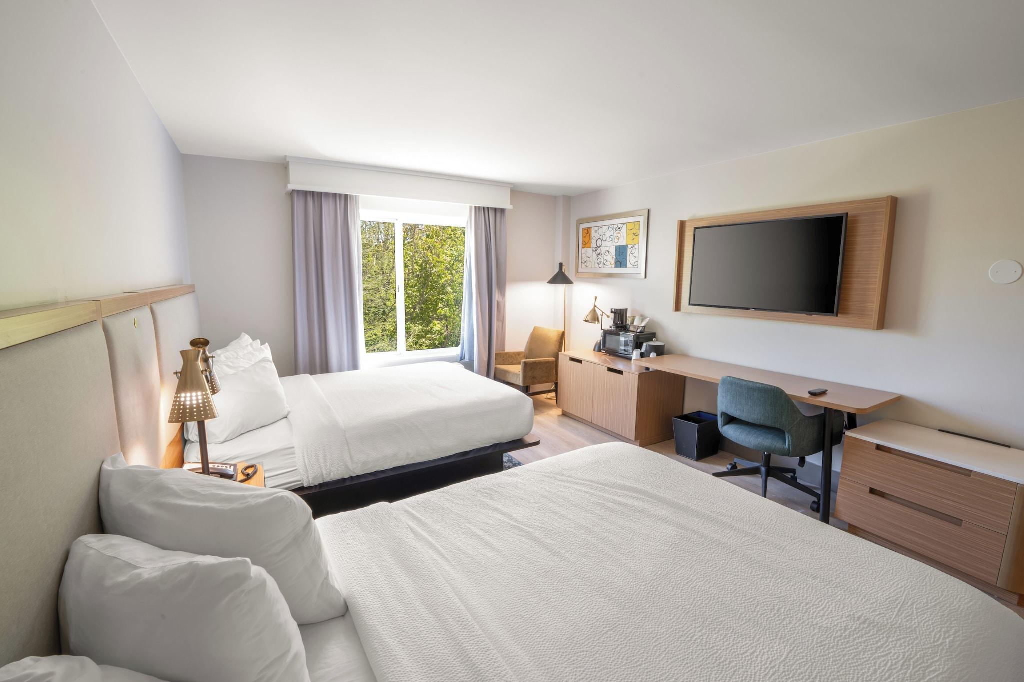 Quadruple Two Queen Beds