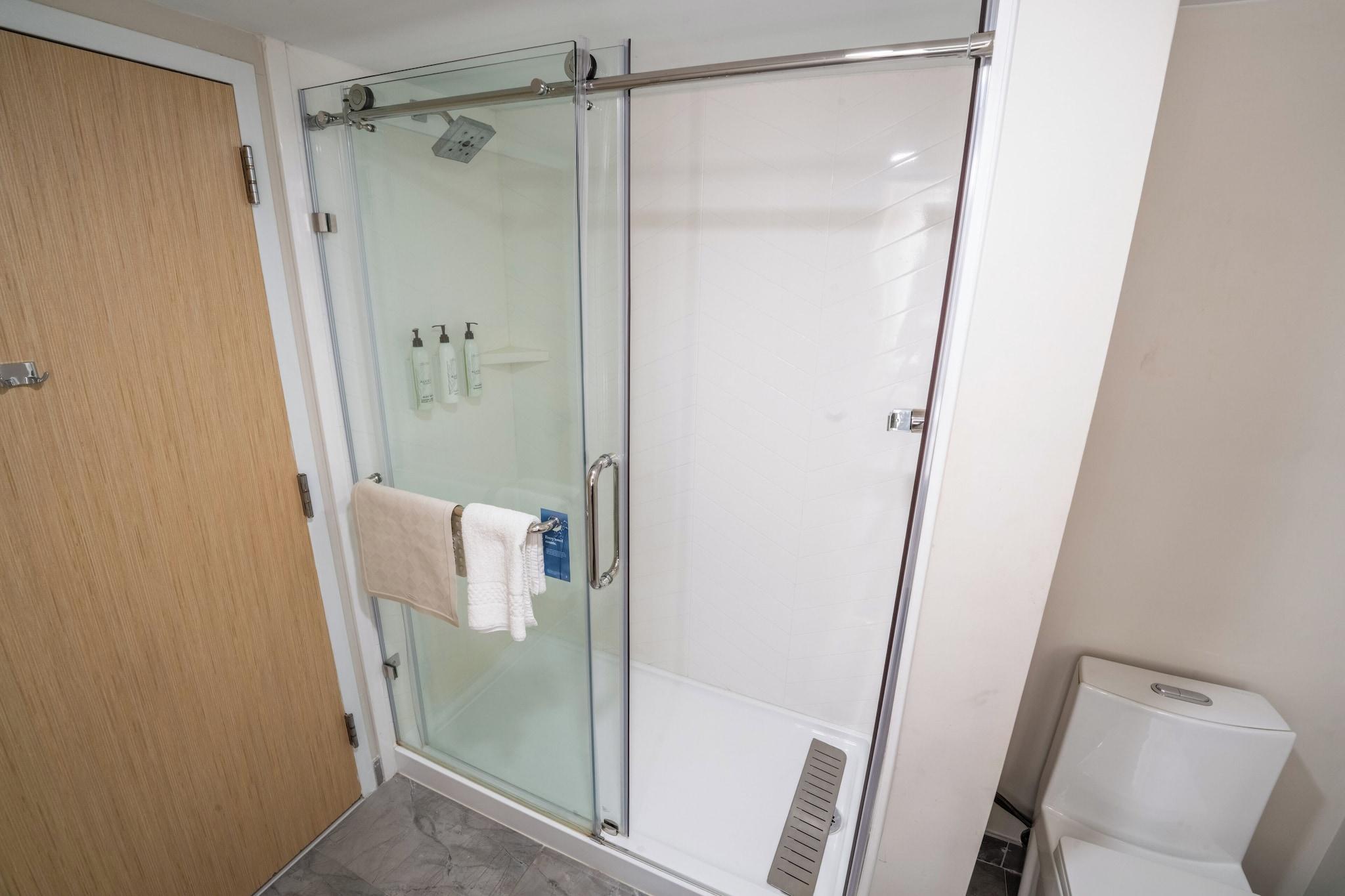 Double Accessible King Size Bed