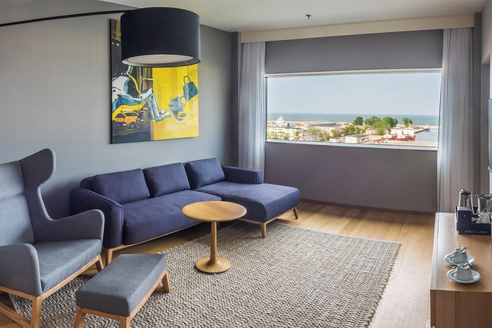 Suite Sea View King Bed