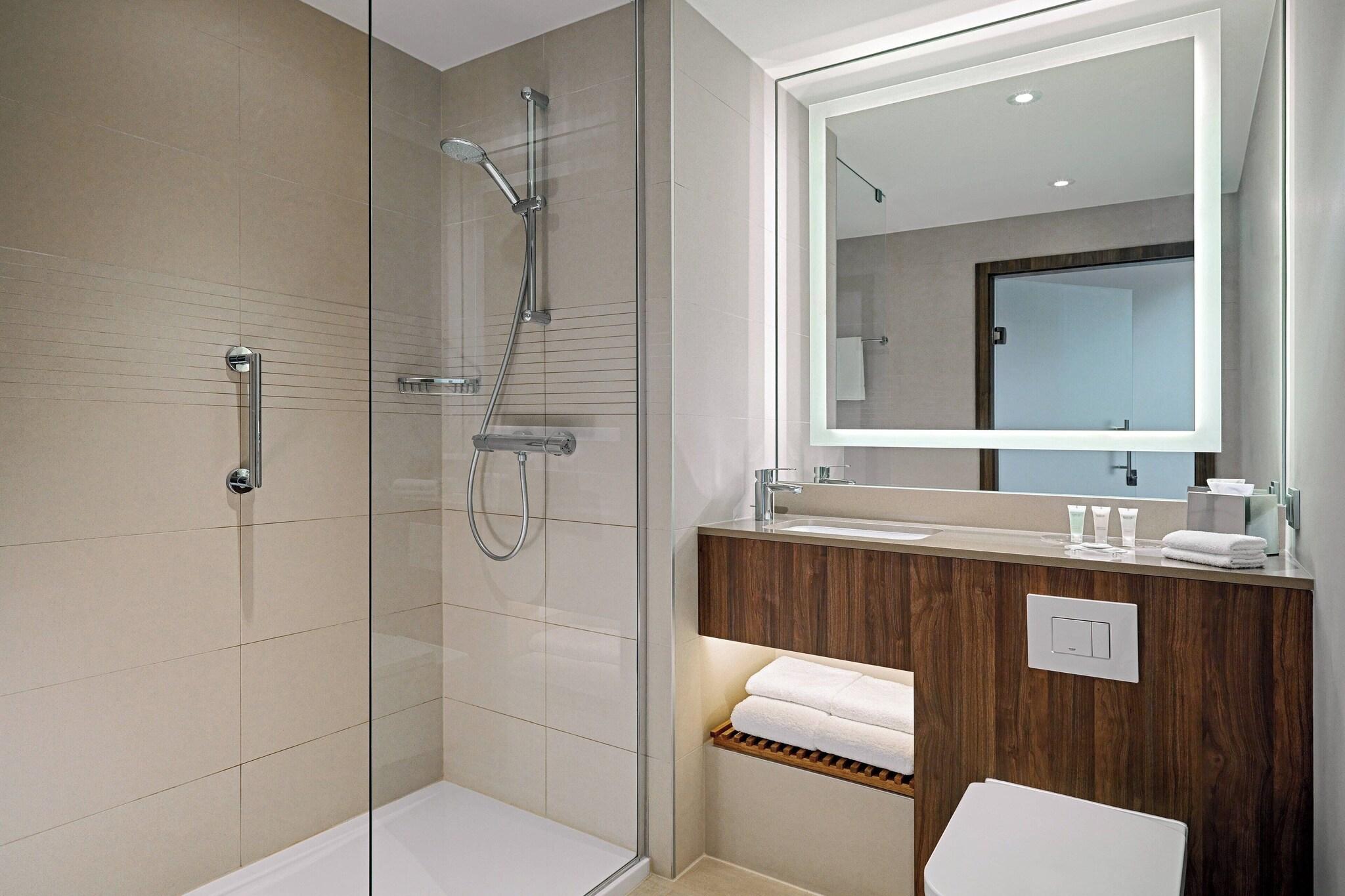 Suite Sea View King Bed