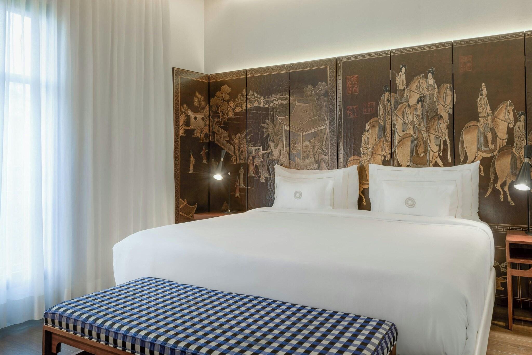 Suite King Bed One Bedroom 