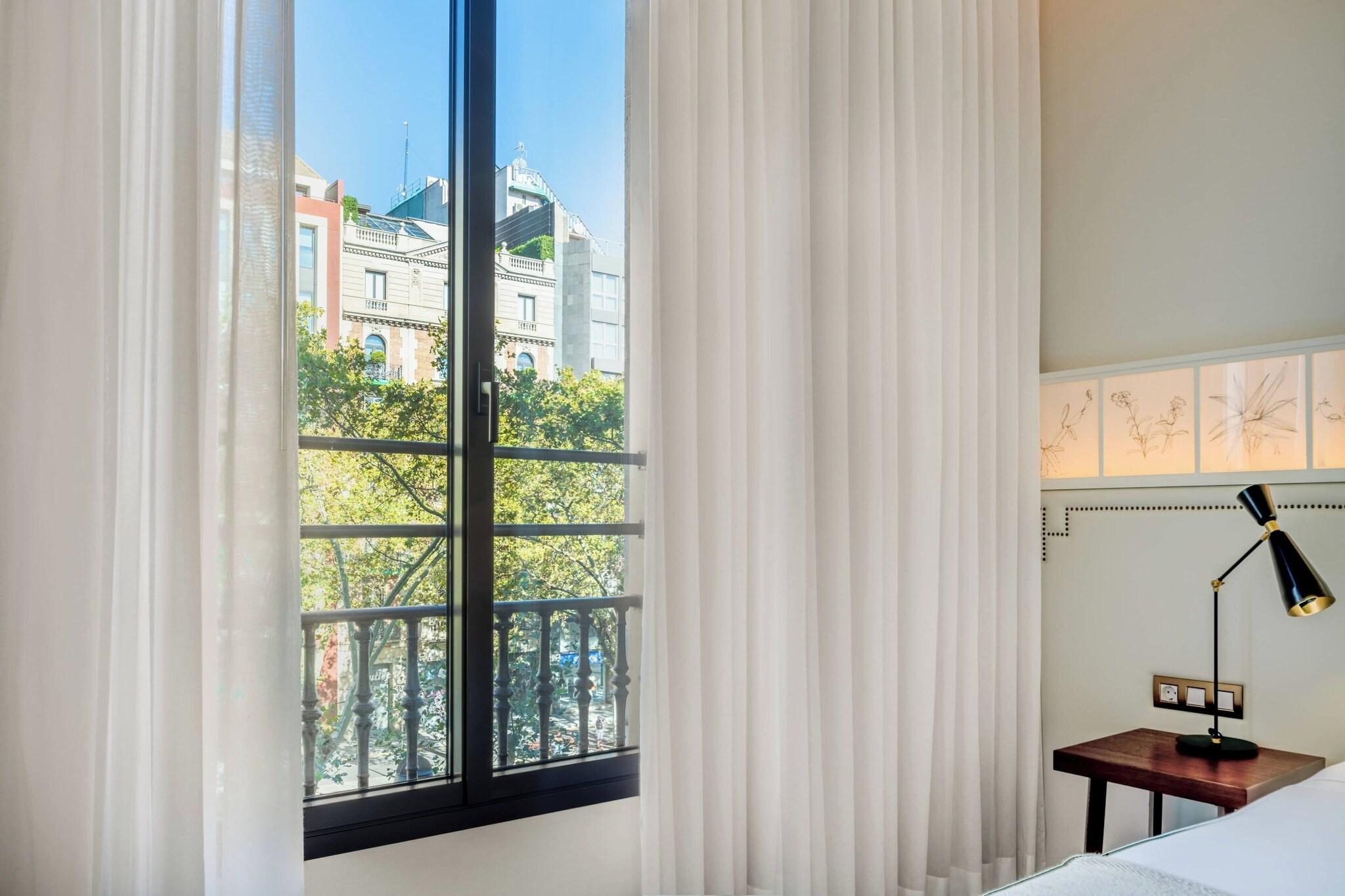 Junior Suite City View One Bedroom