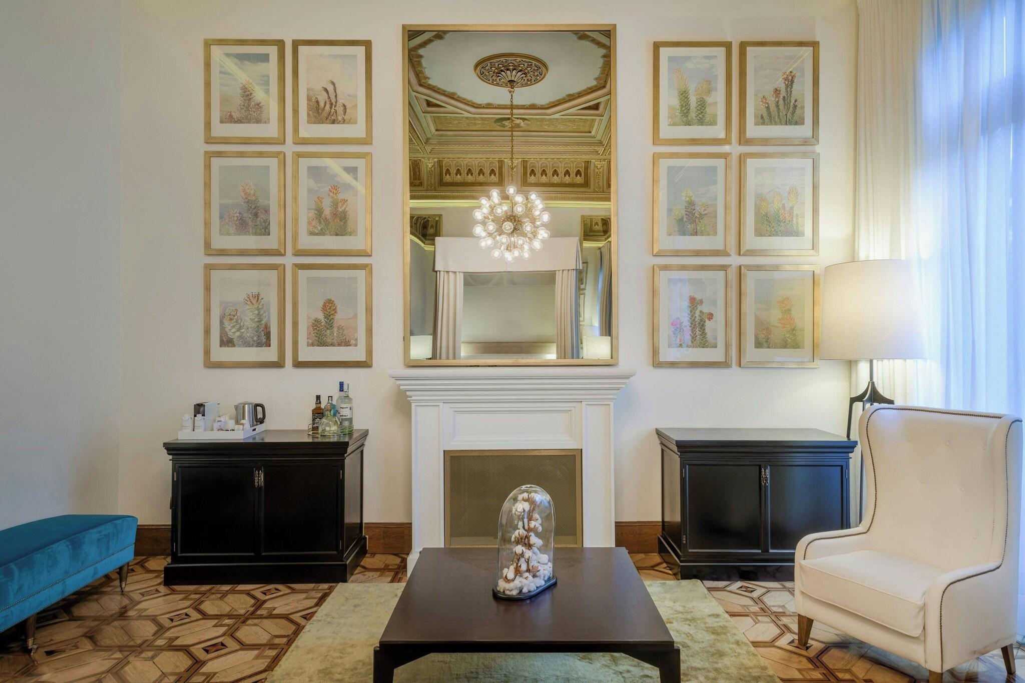 Suite City View King Bed