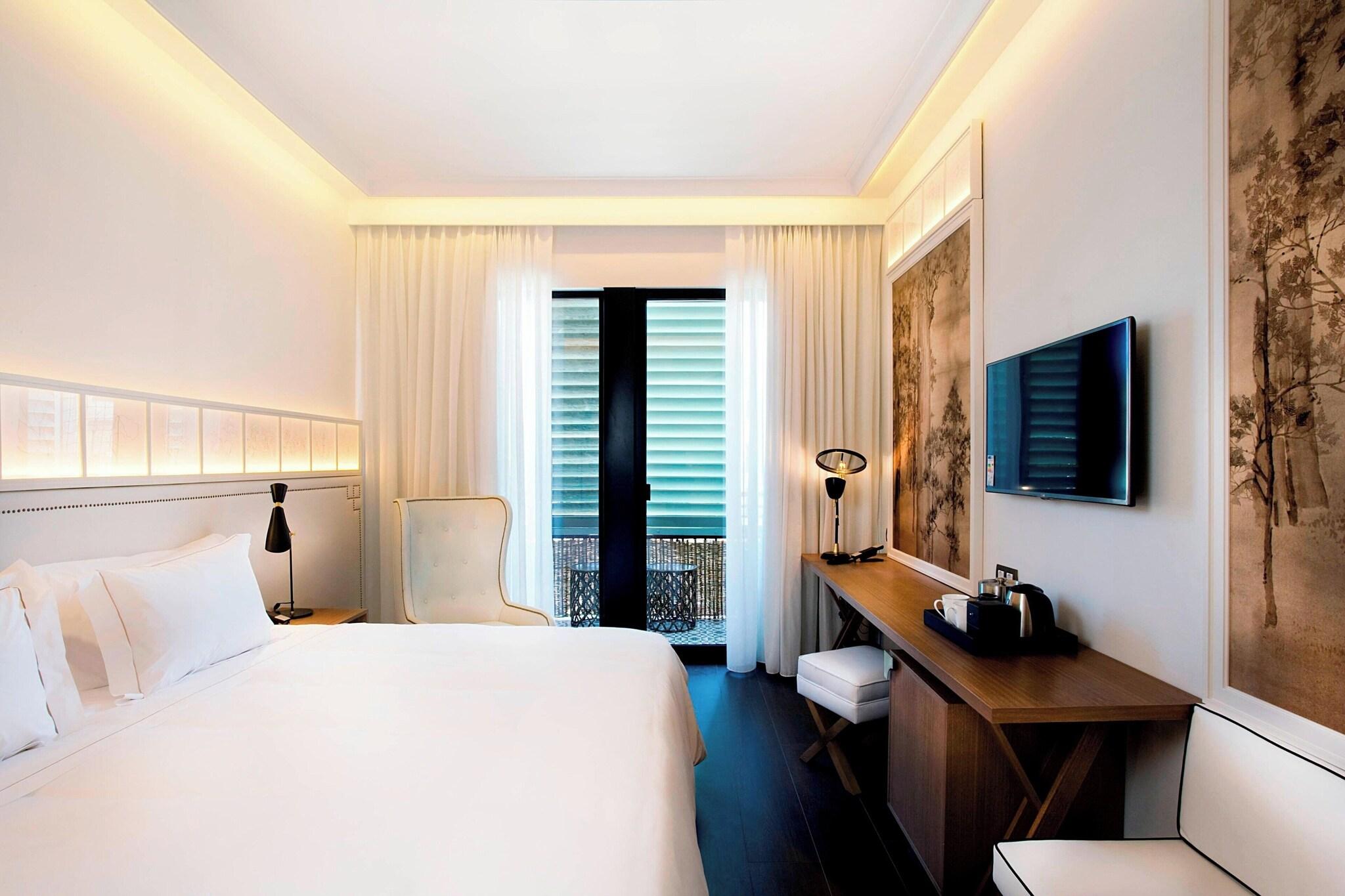 Double Deluxe with Views