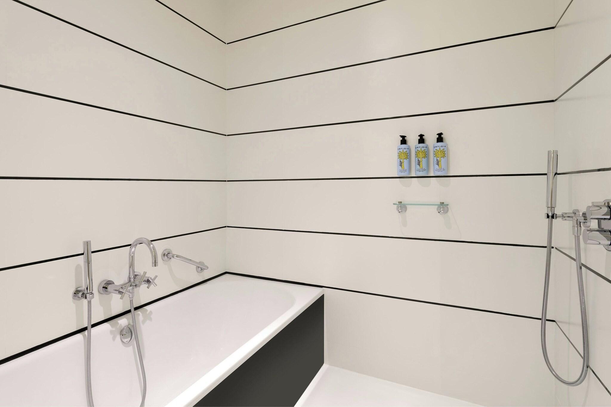 Double Deluxe with Views