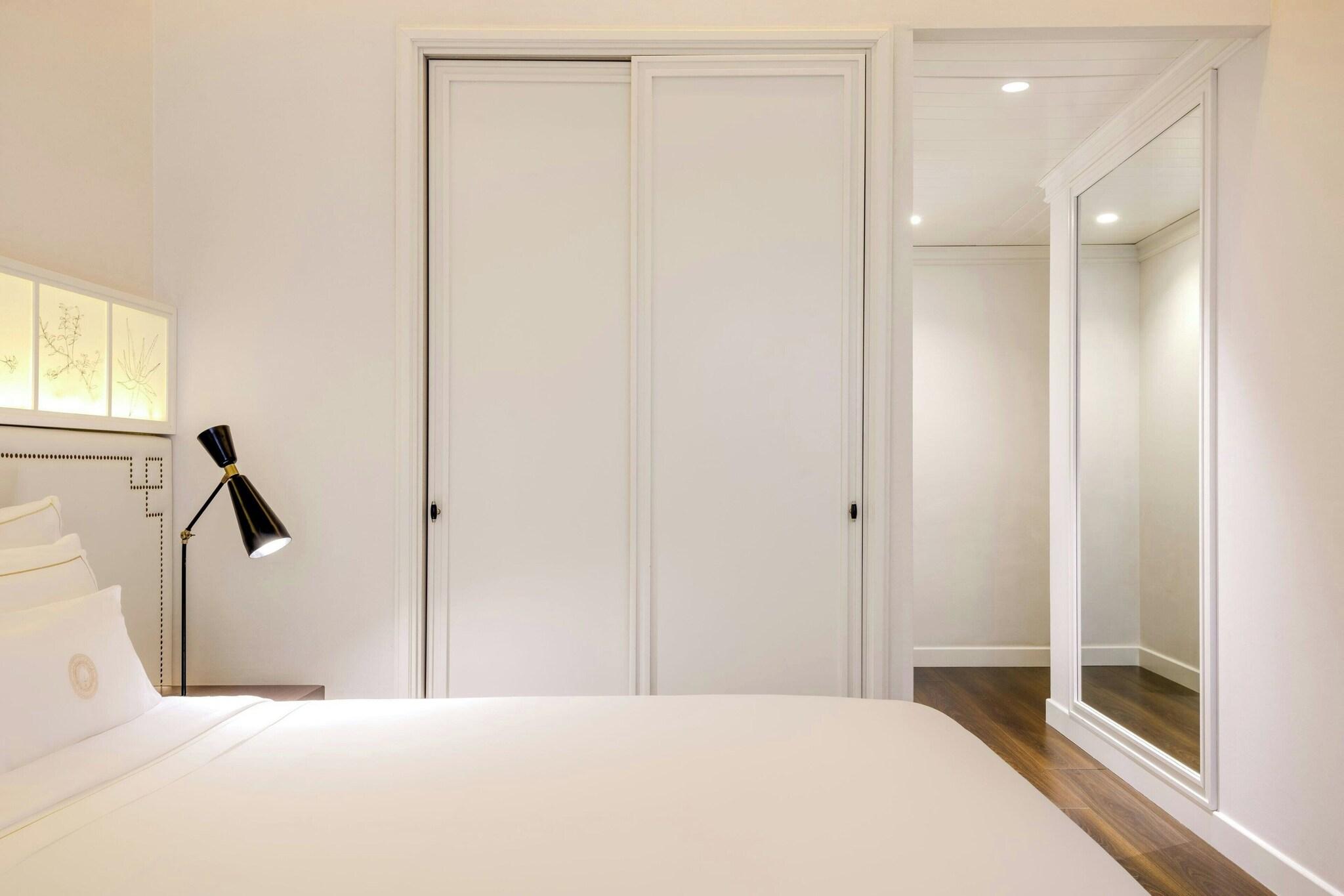 Double King Size Bed