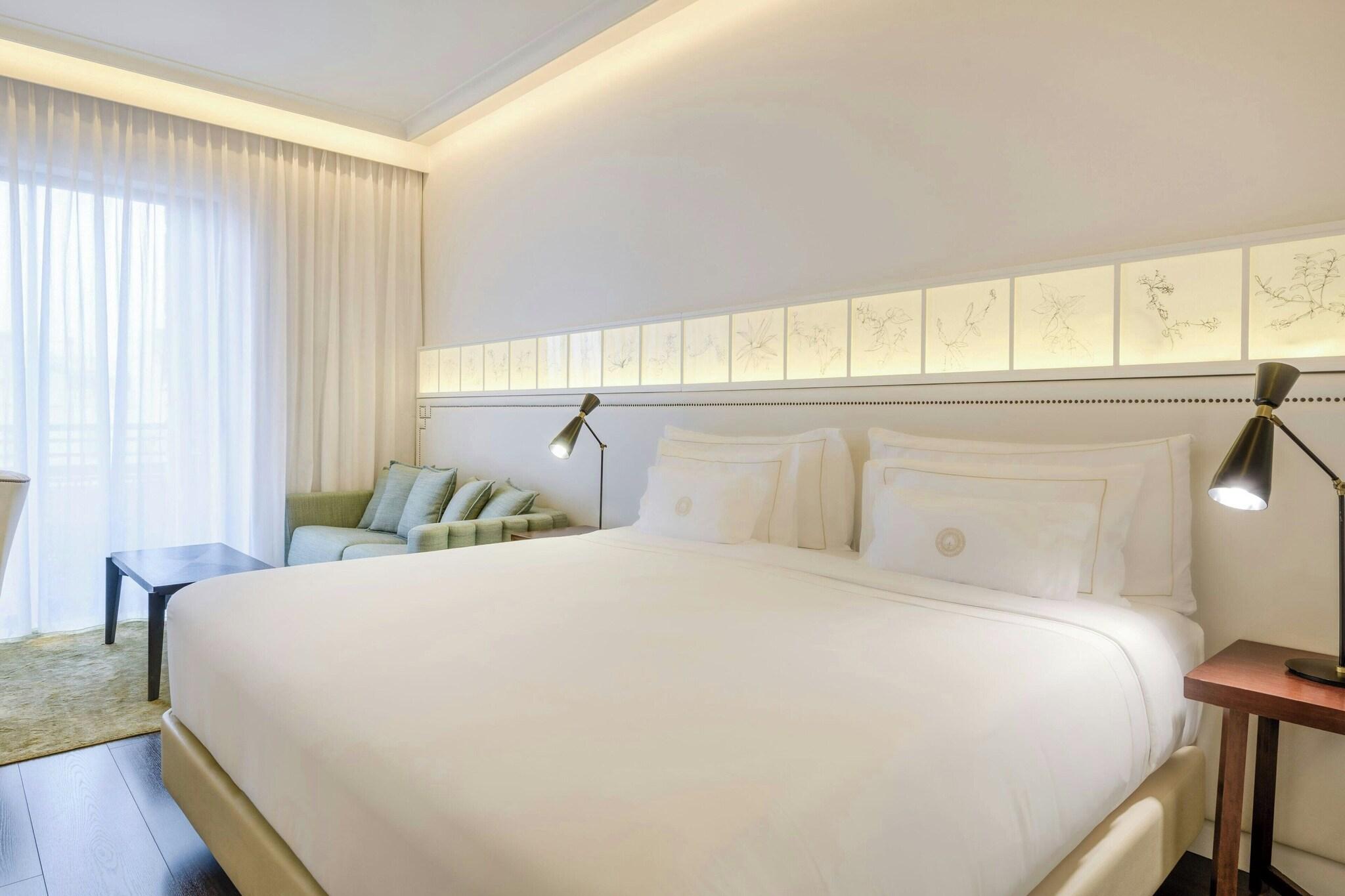 Double King Size Bed