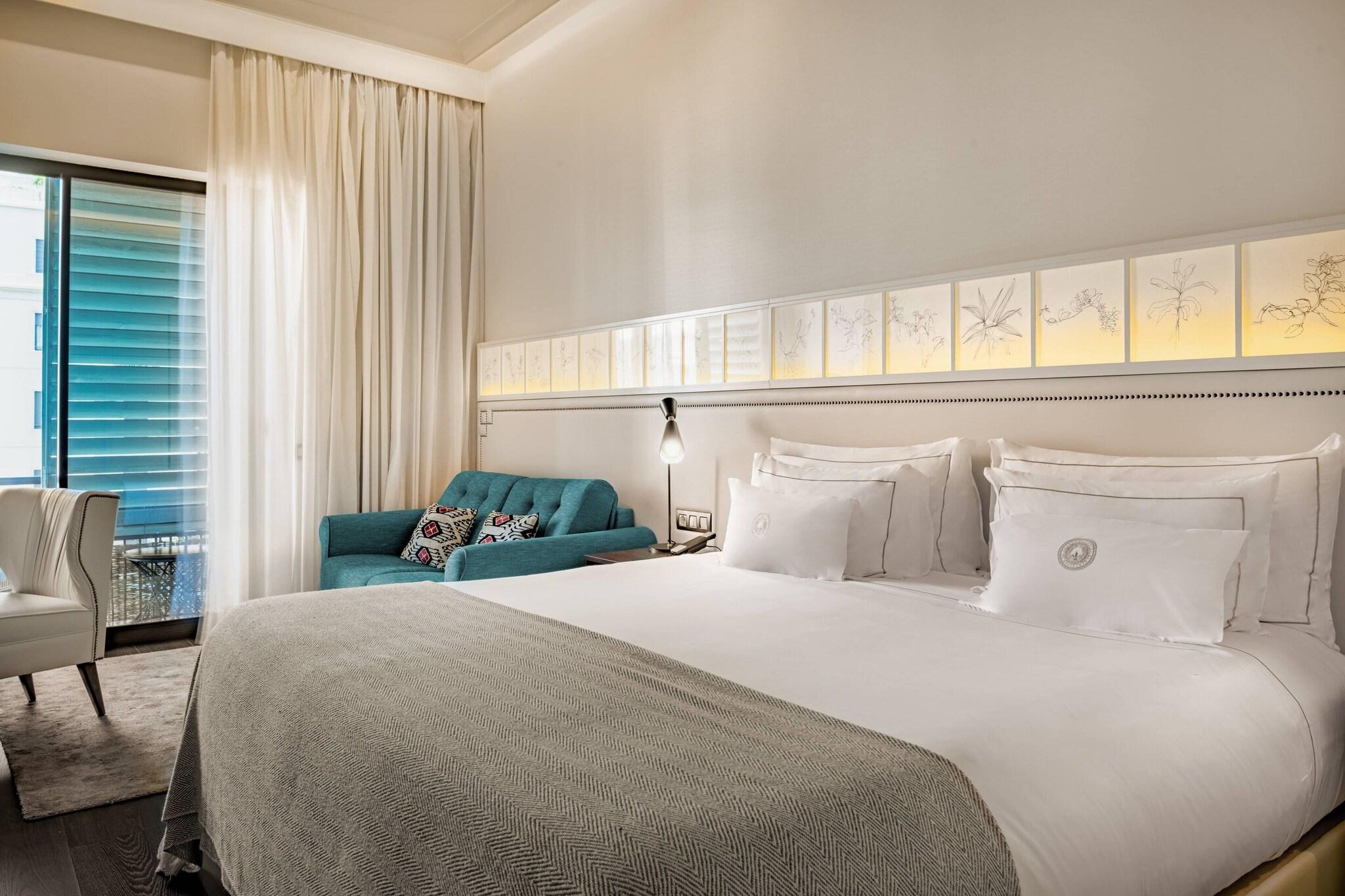 Double King Size Bed