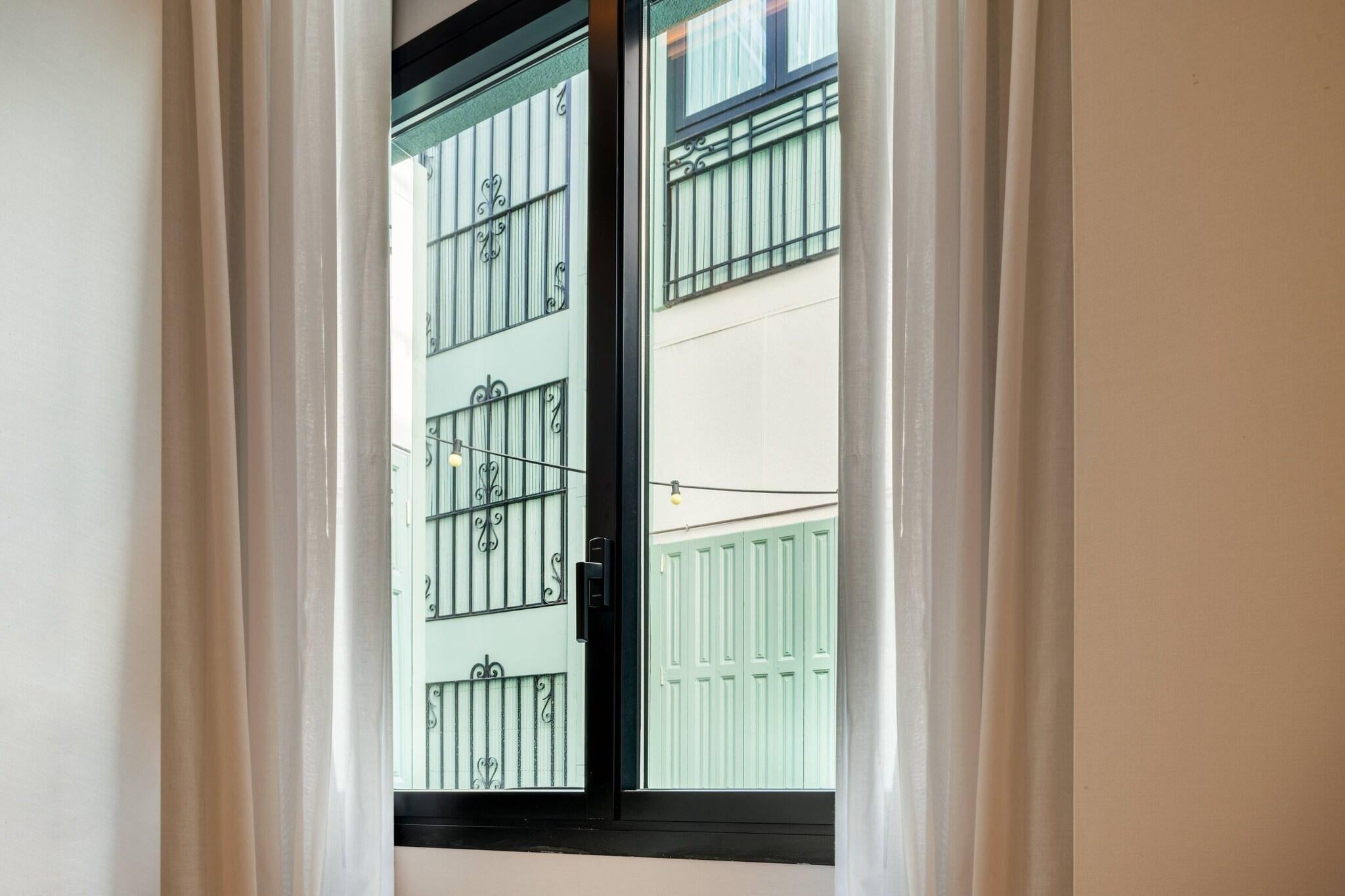 Double Queen Size Bed