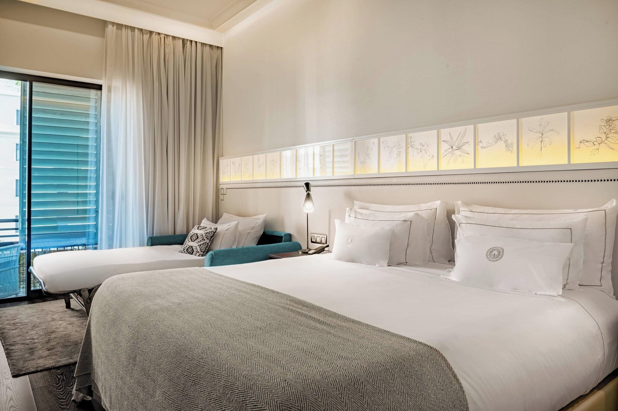 Double King Size Bed