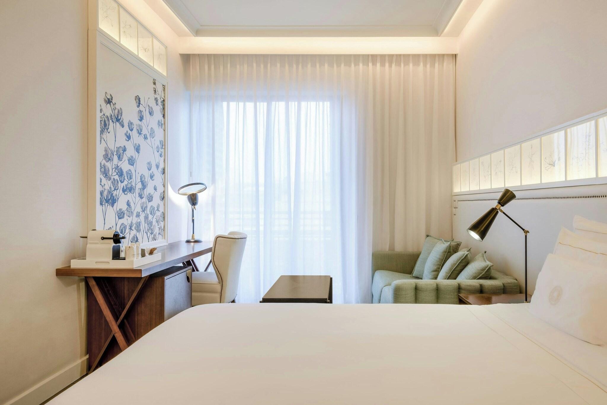 Double King Size Bed