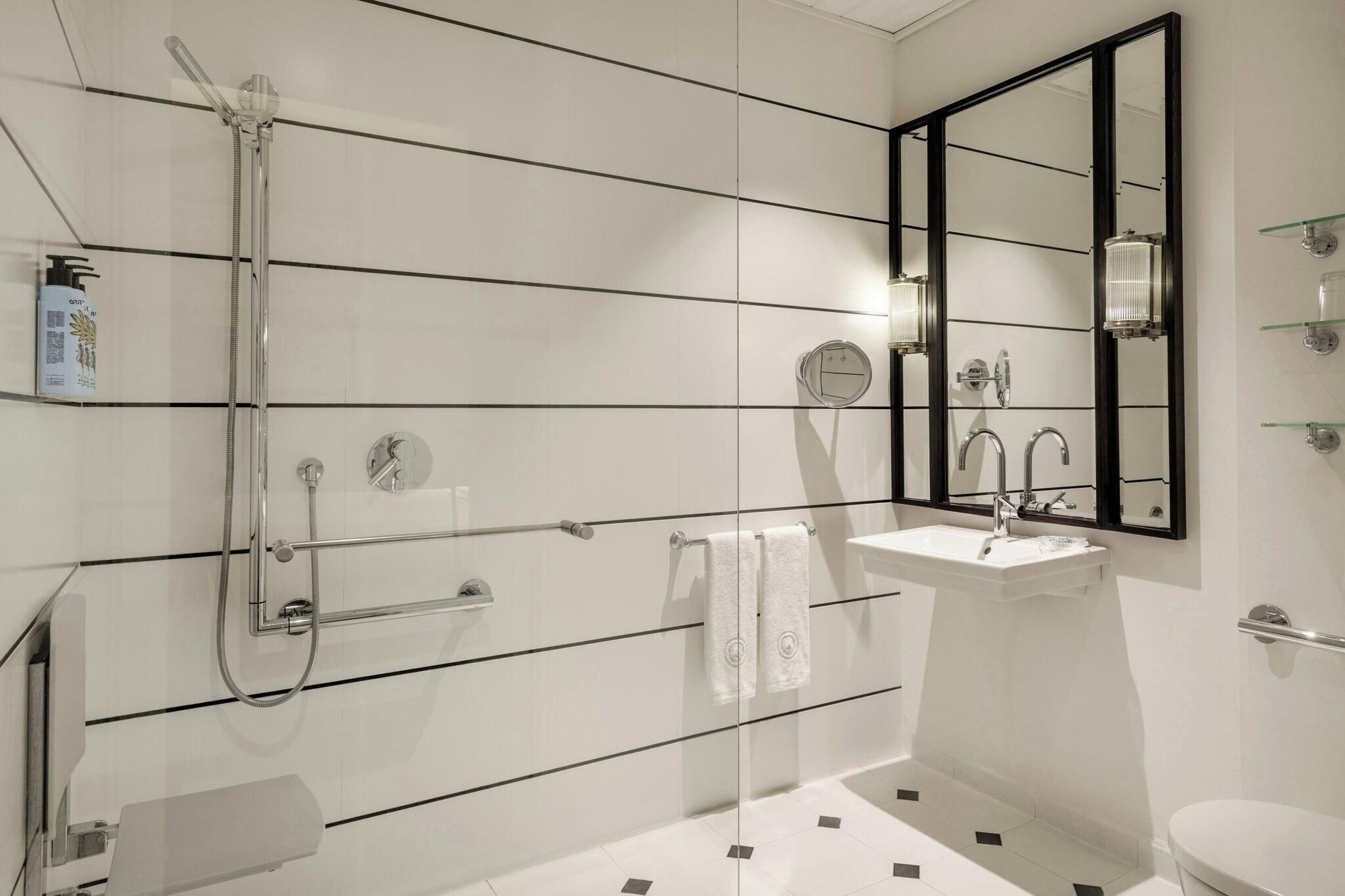 Double Queen Size Bed