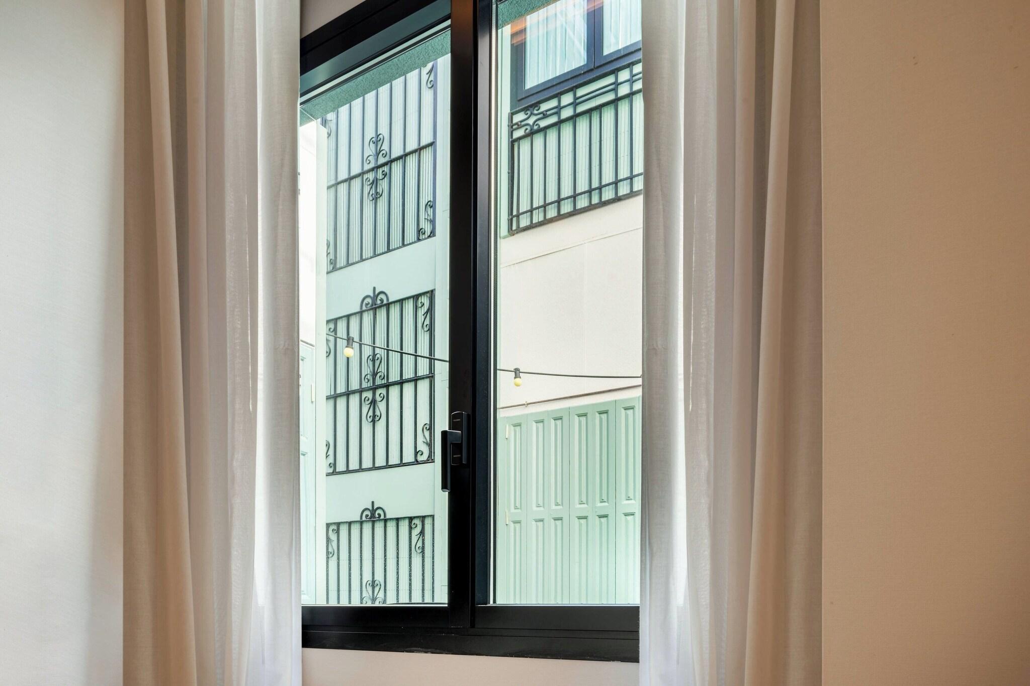 Double Queen Size Bed