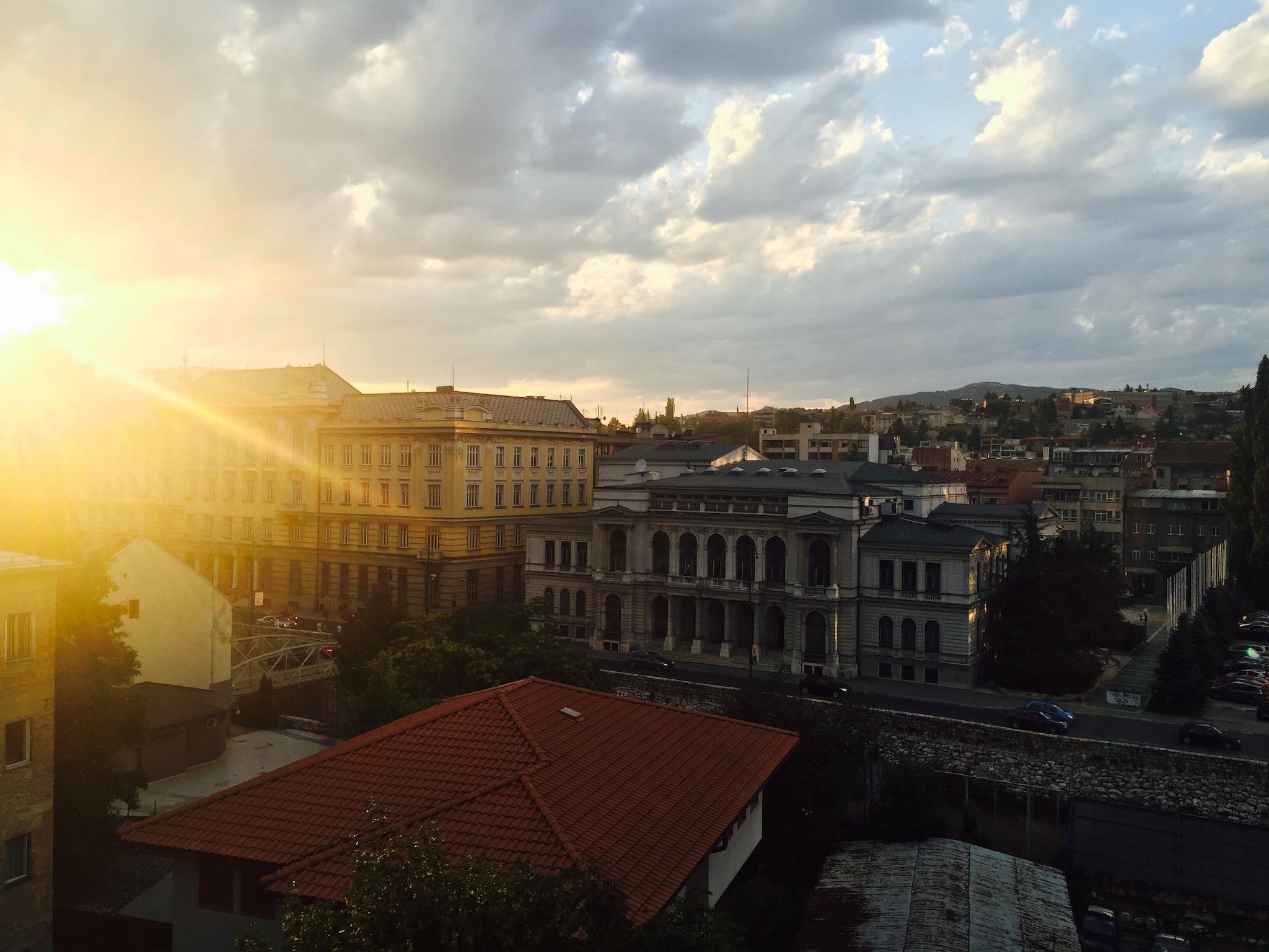 Studio City View King Bed