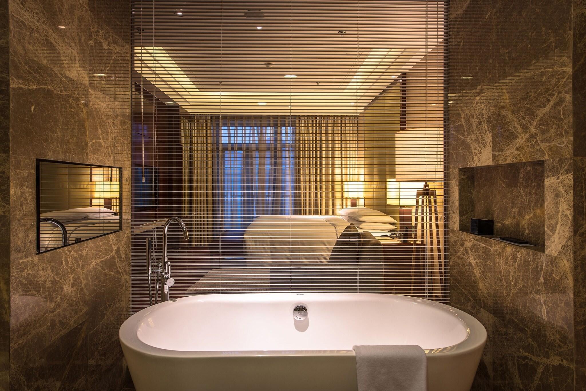 Double Queen Size Bed