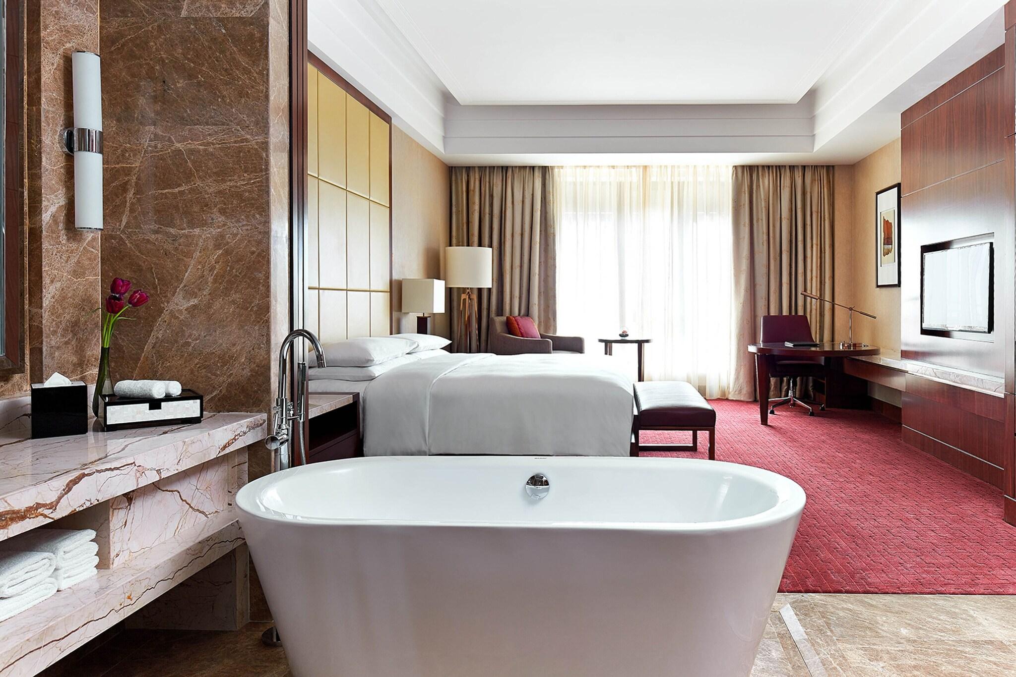 Double Deluxe Queen Bed