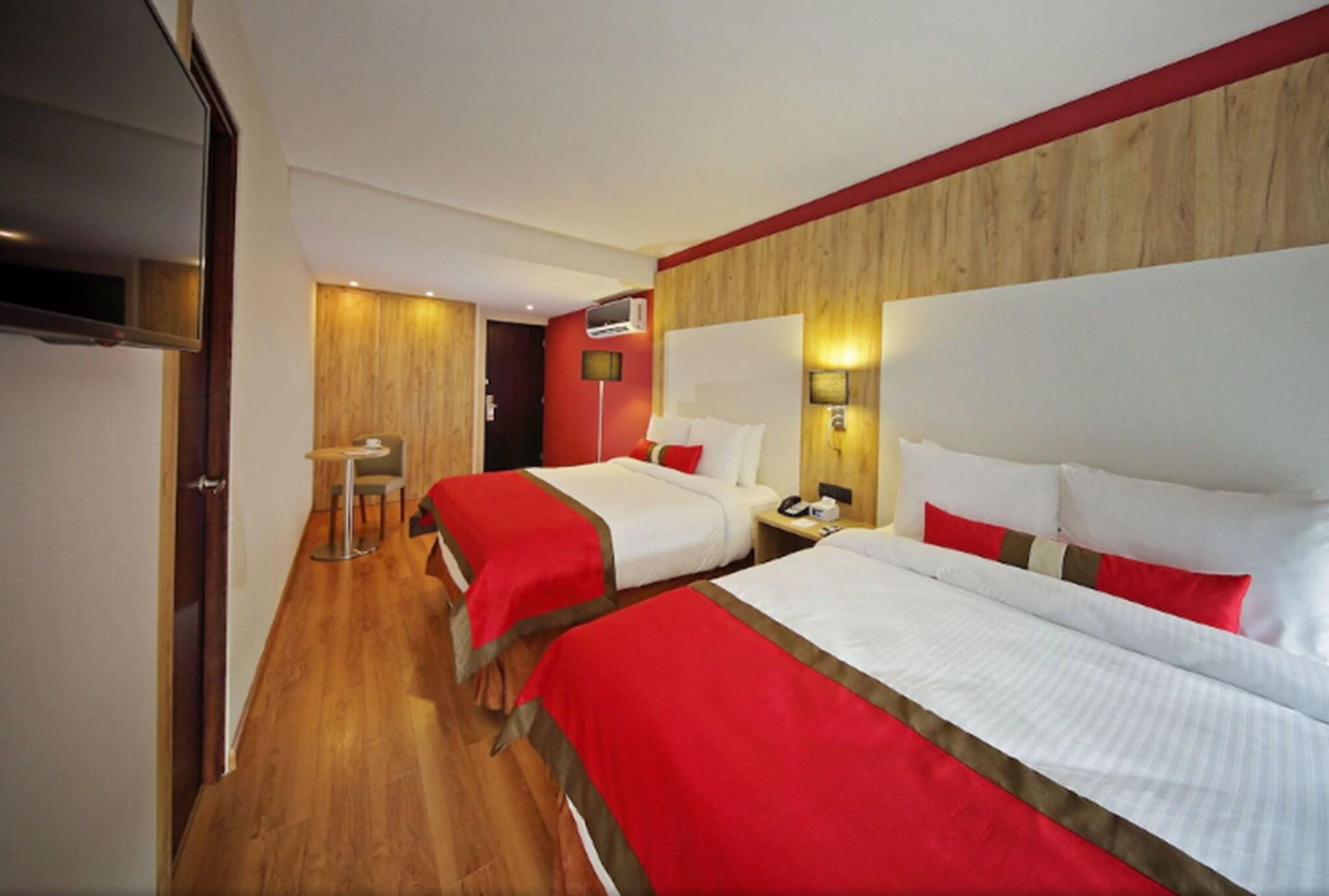 Suite Two Queen Beds