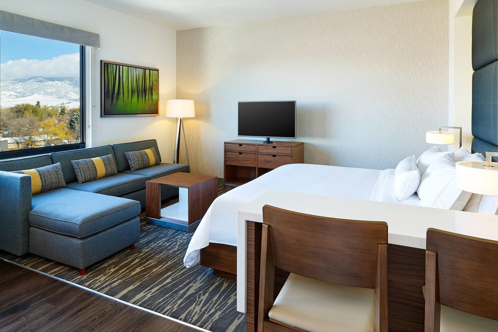 Studio King Size Bed