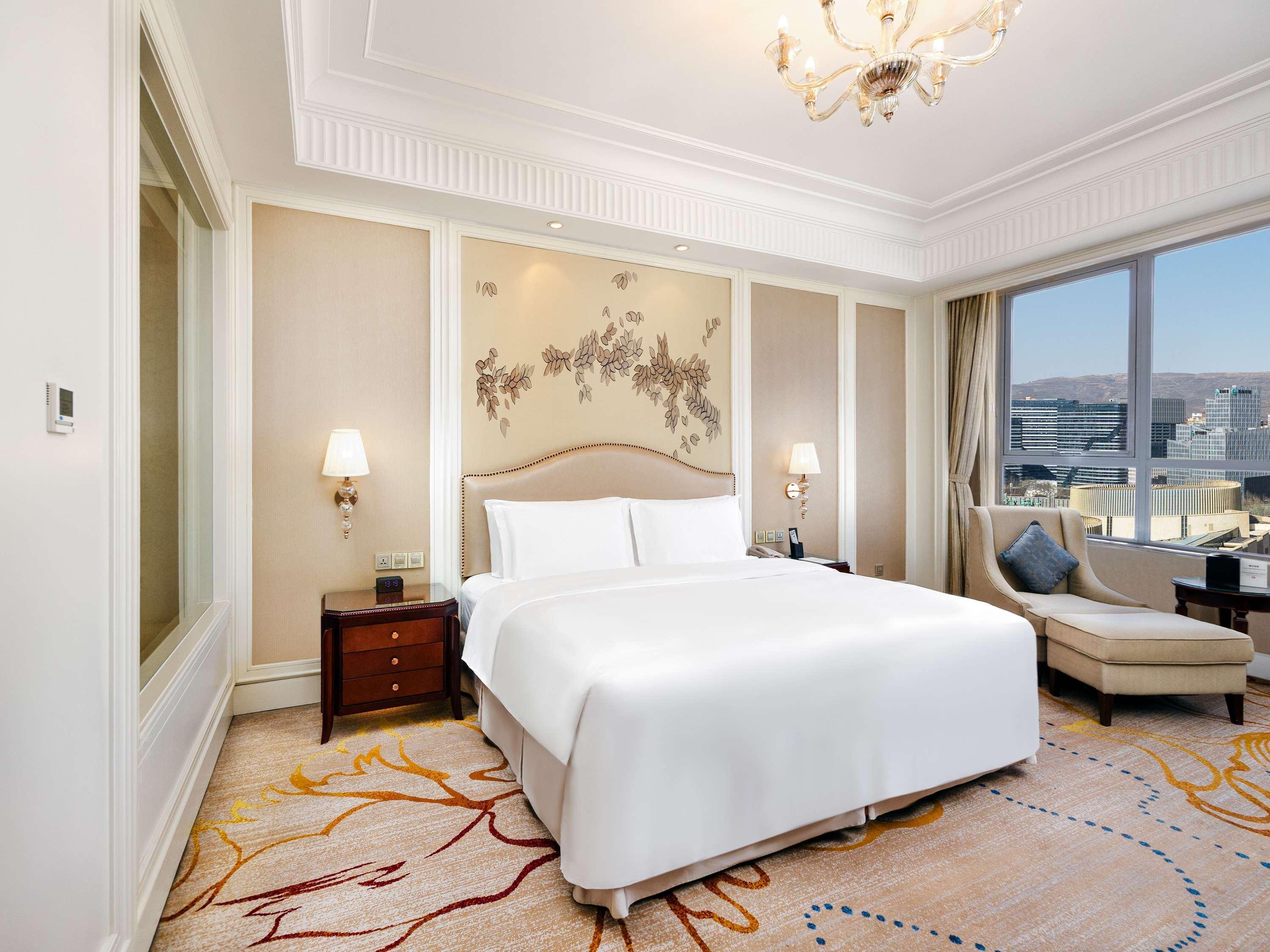 Double Superior King Bed