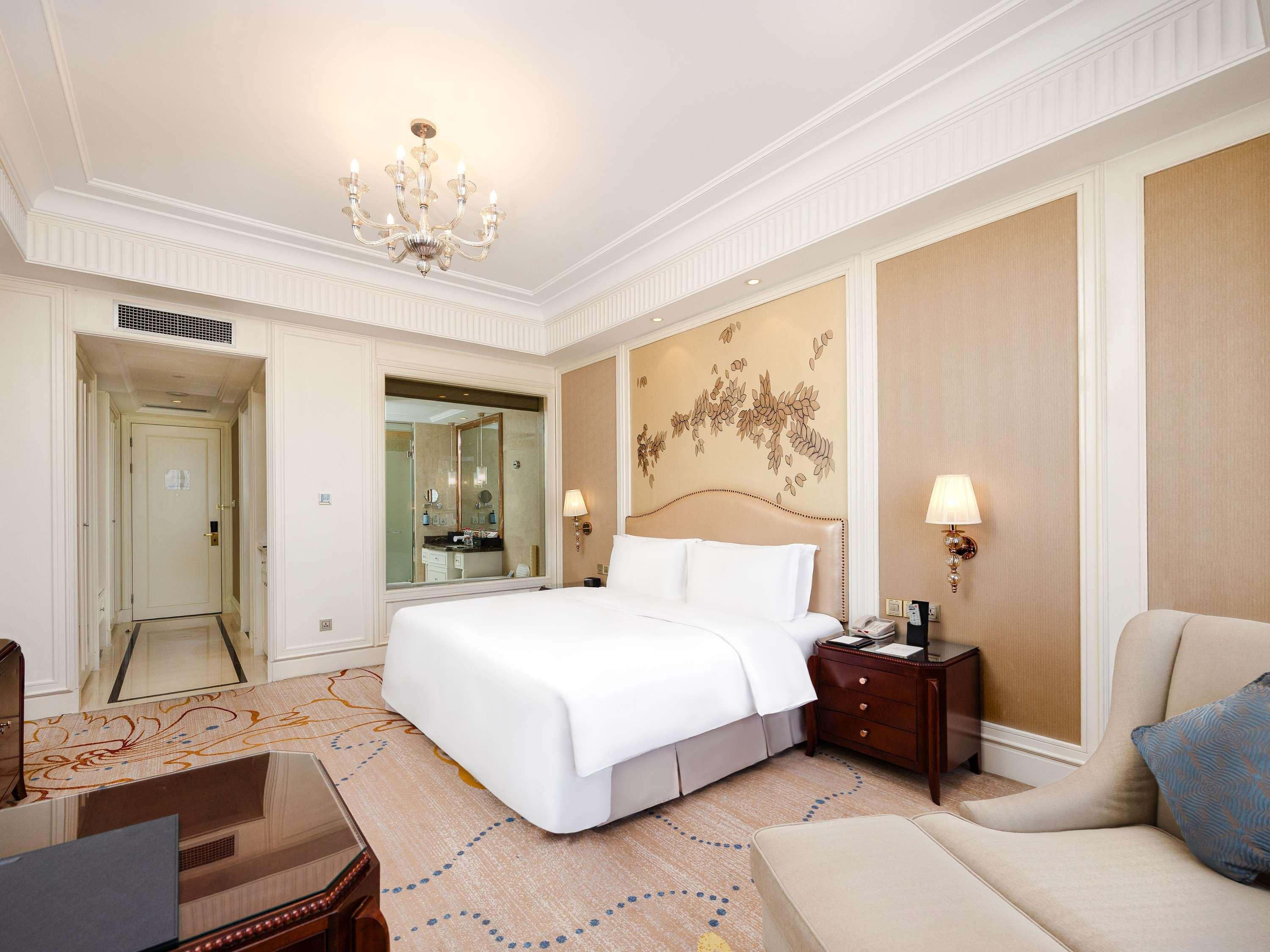 Double Superior King Bed