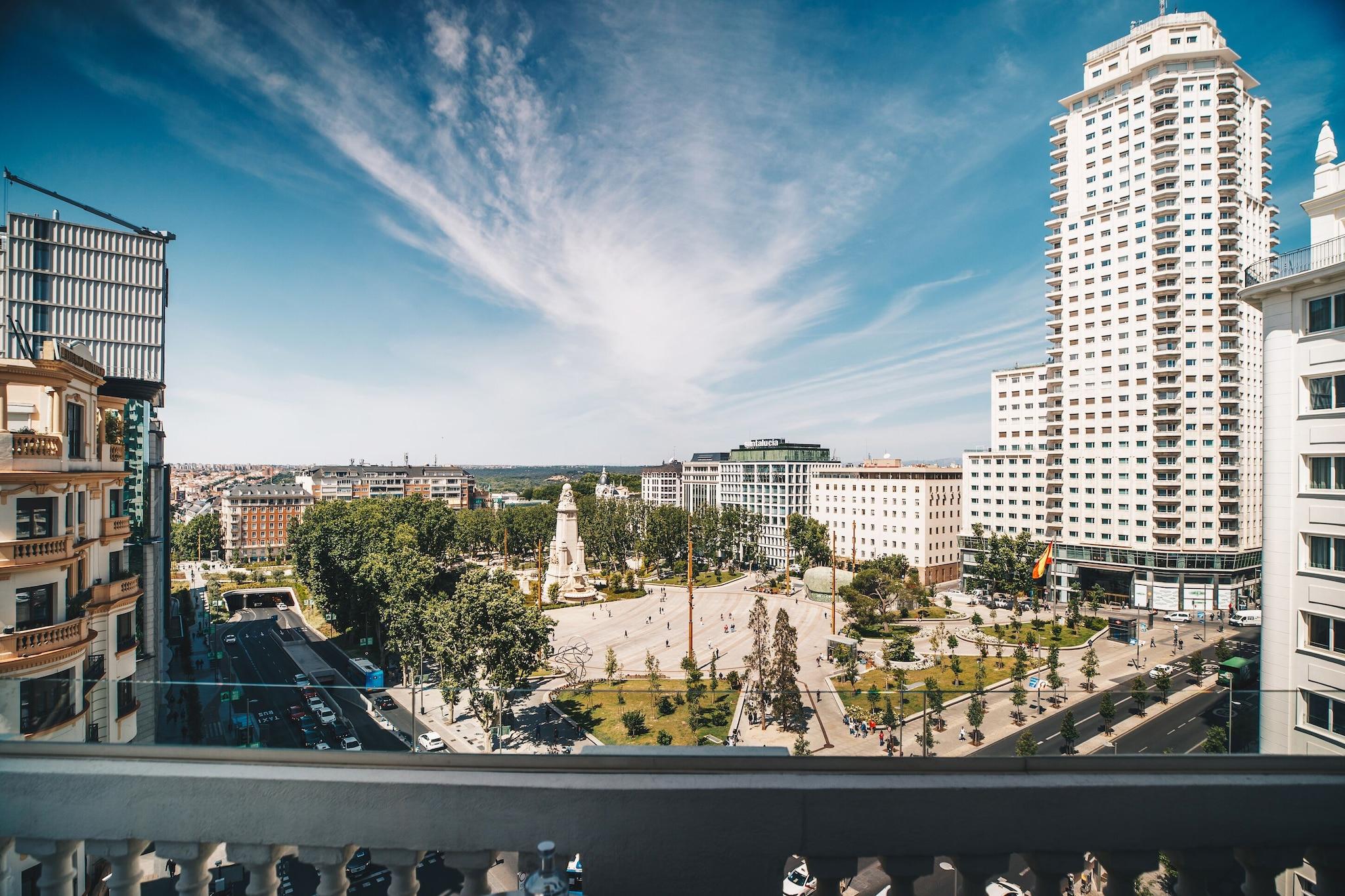 Double Premium City View