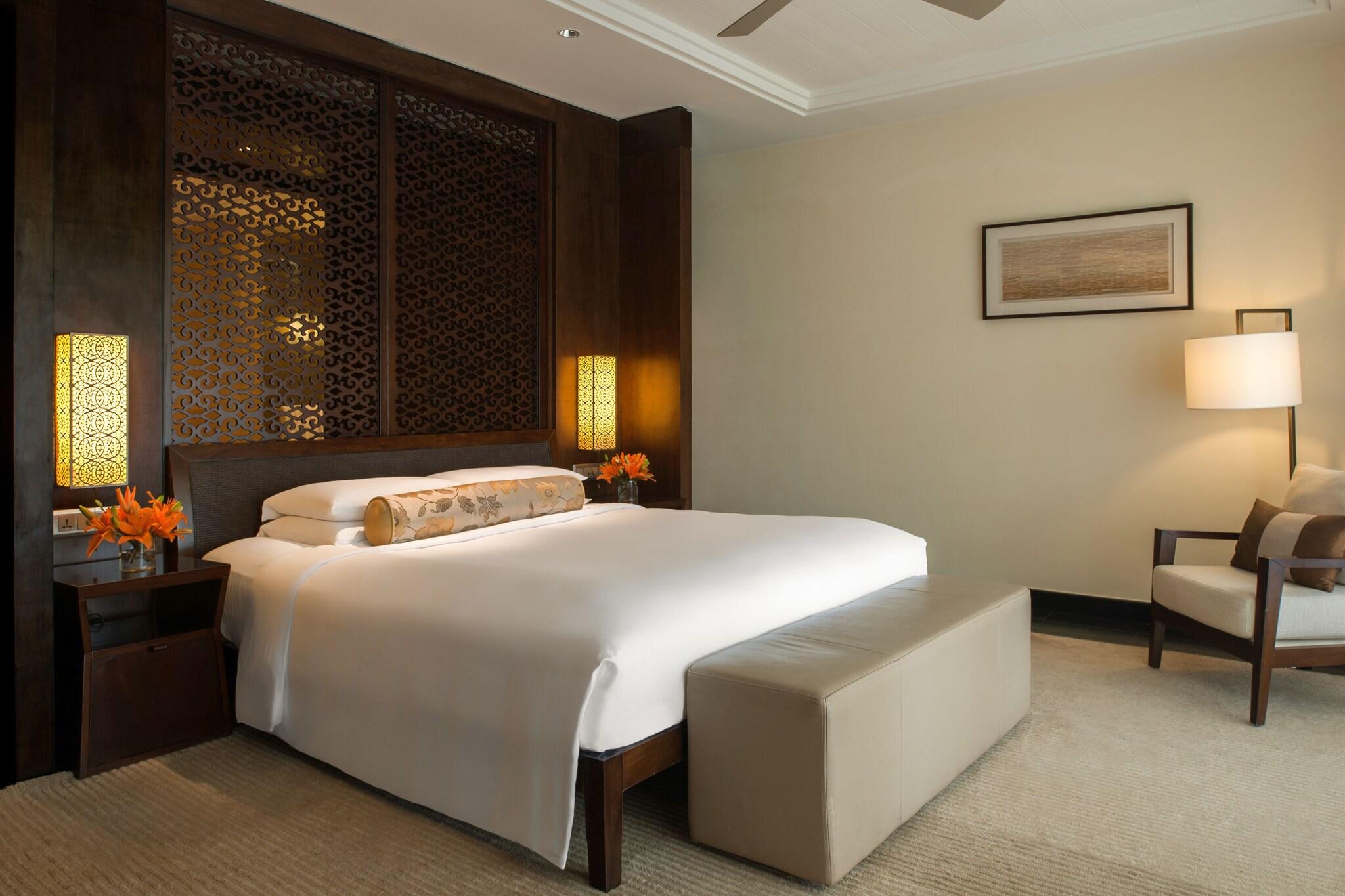 Double Garden View King Bed