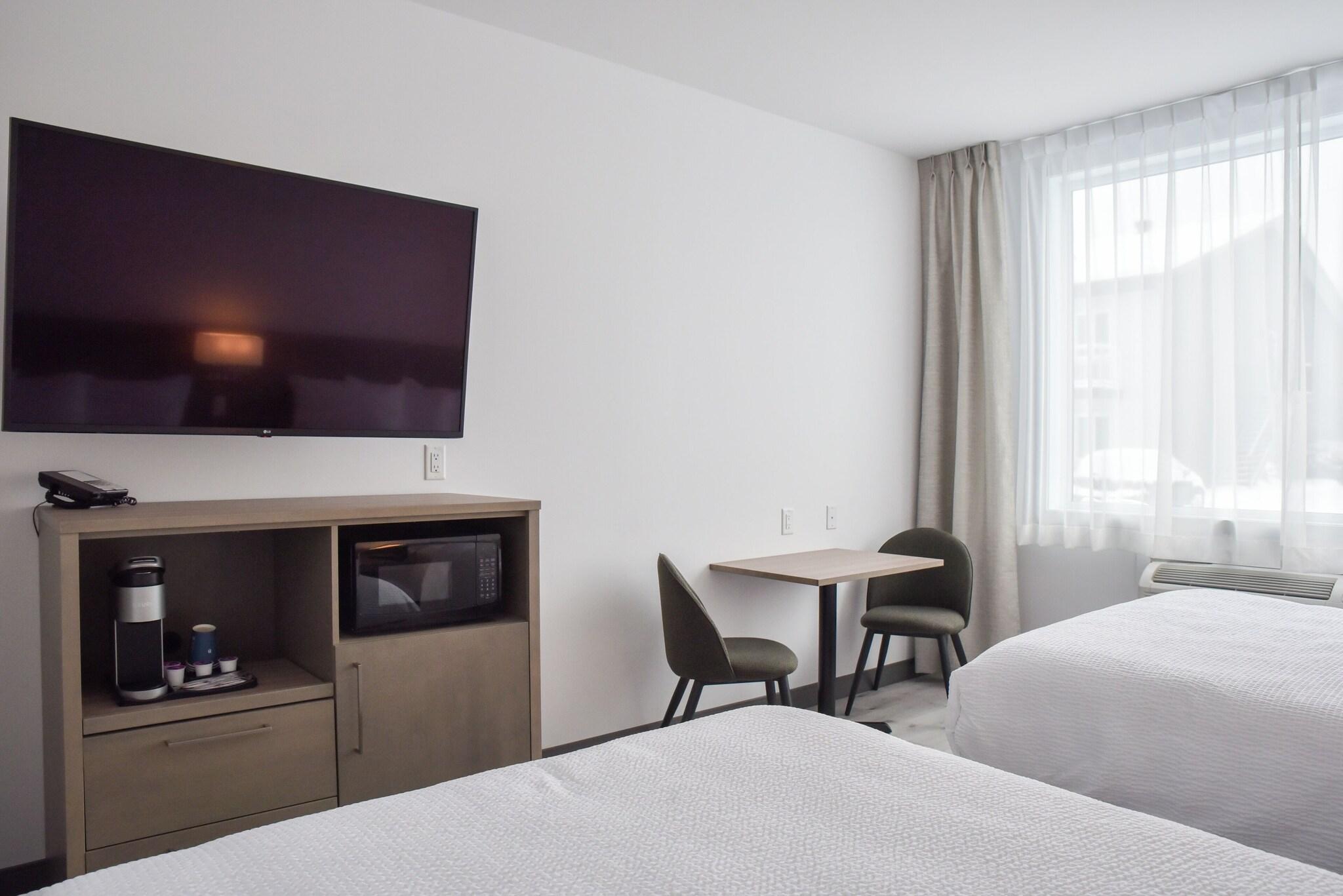 Double Executive Queen Bed