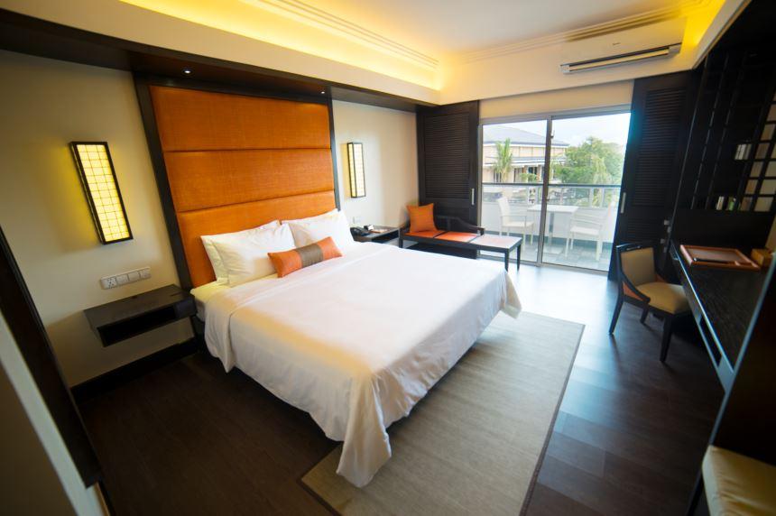 Double or Twin Deluxe Pool View