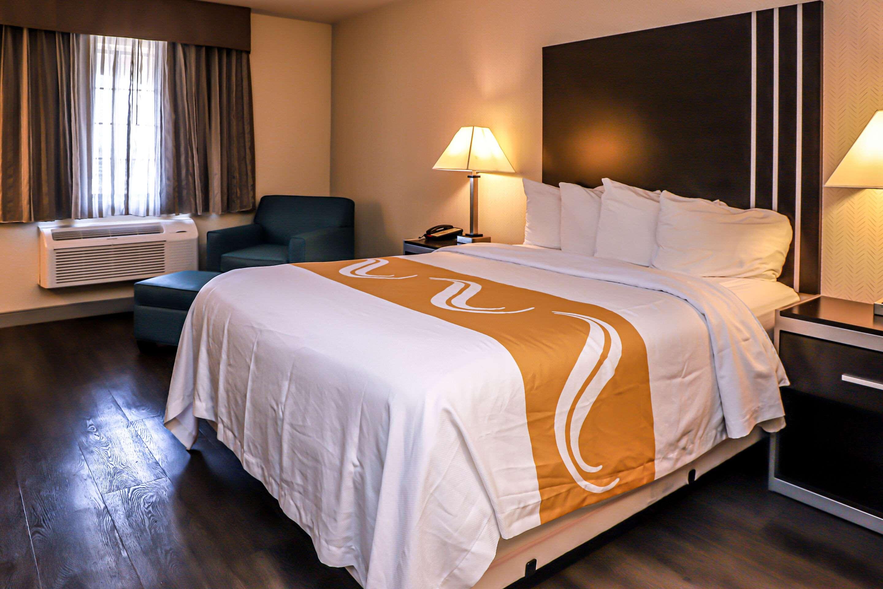 Double Queen Bed Non Smoking