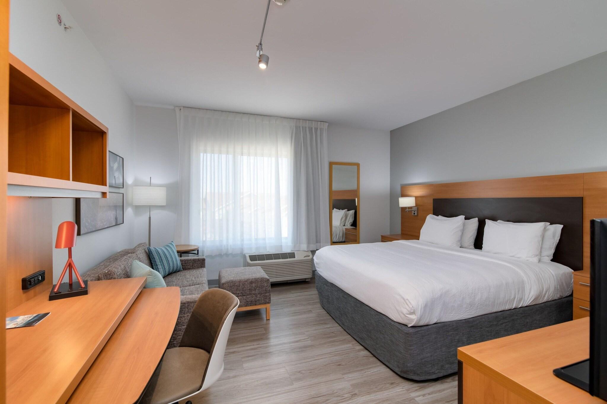 Studio King Size Bed