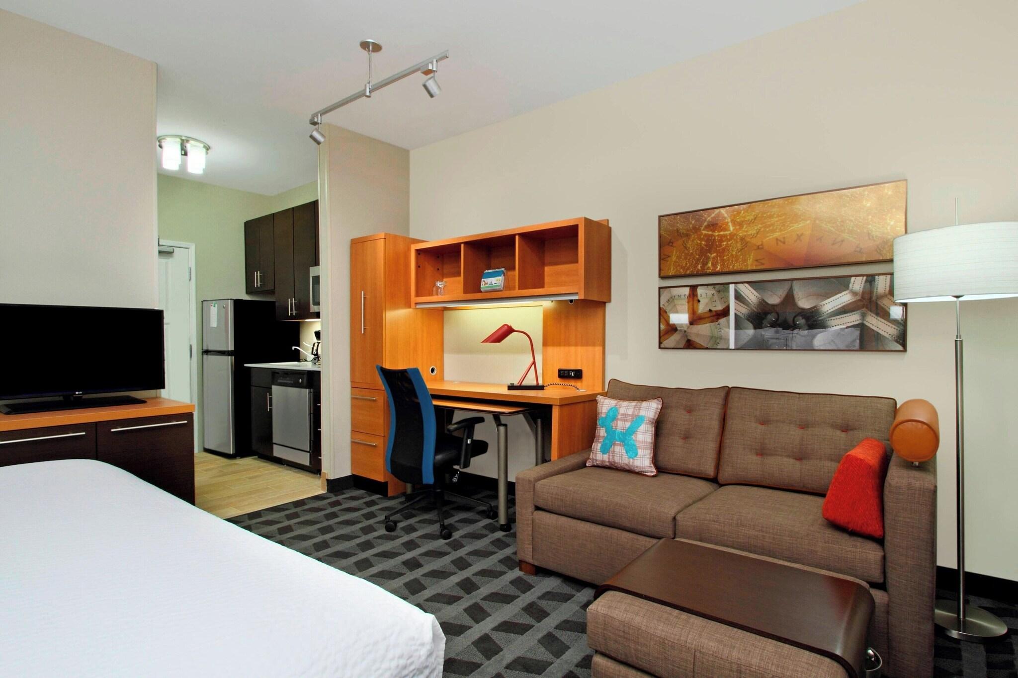 Studio King Size Bed