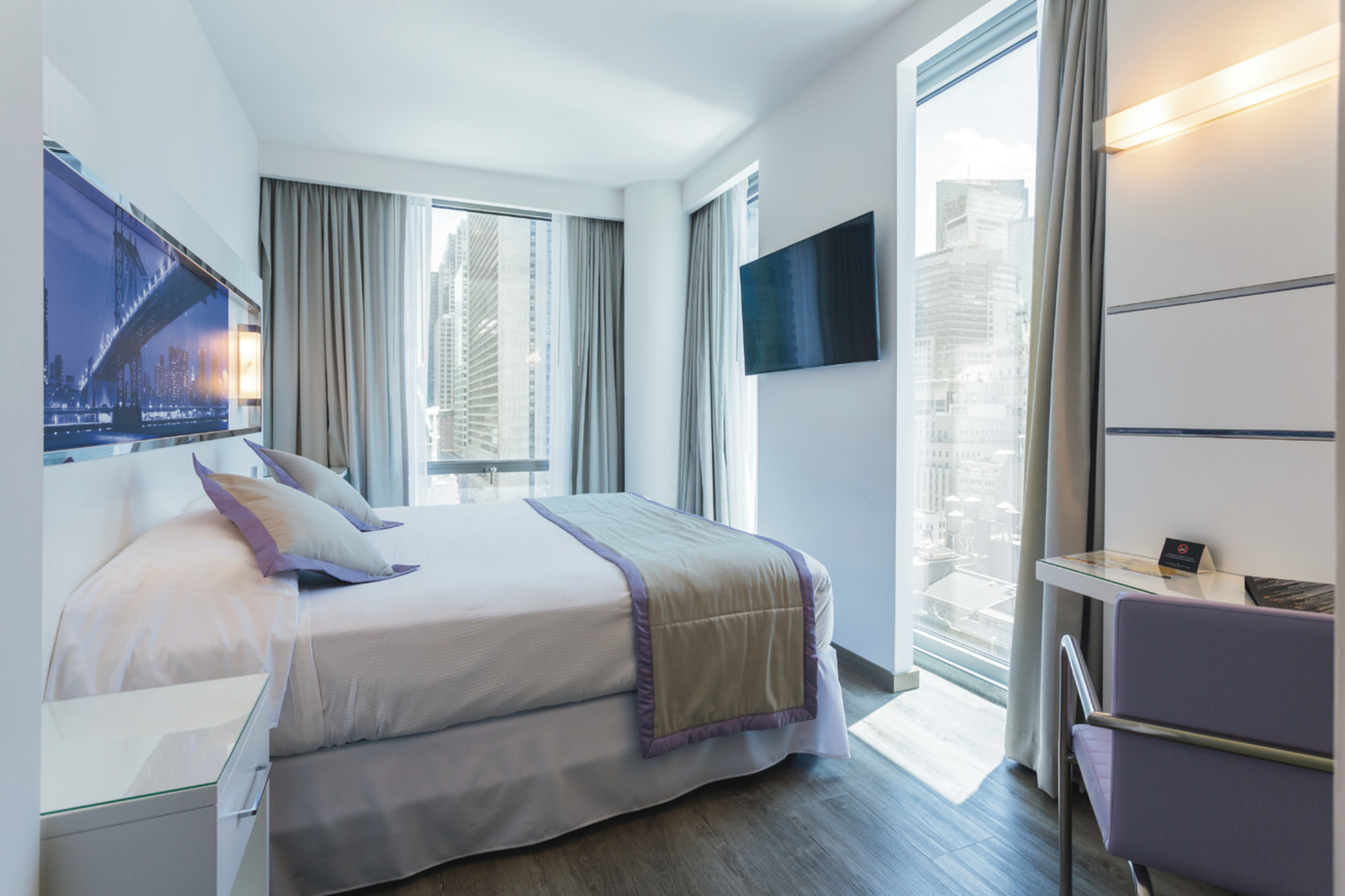 Double Deluxe Queen Bed