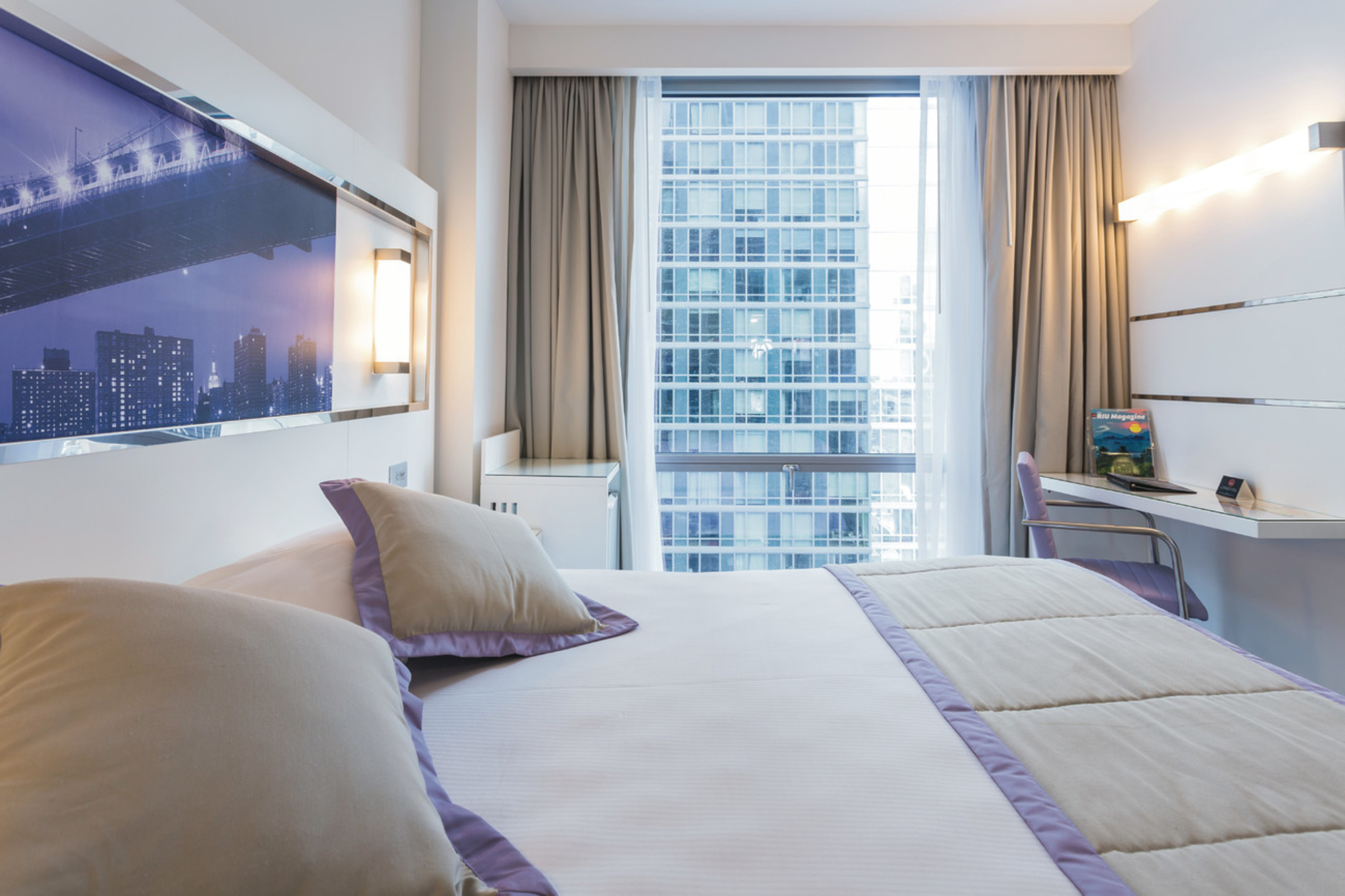 Double Deluxe King Bed