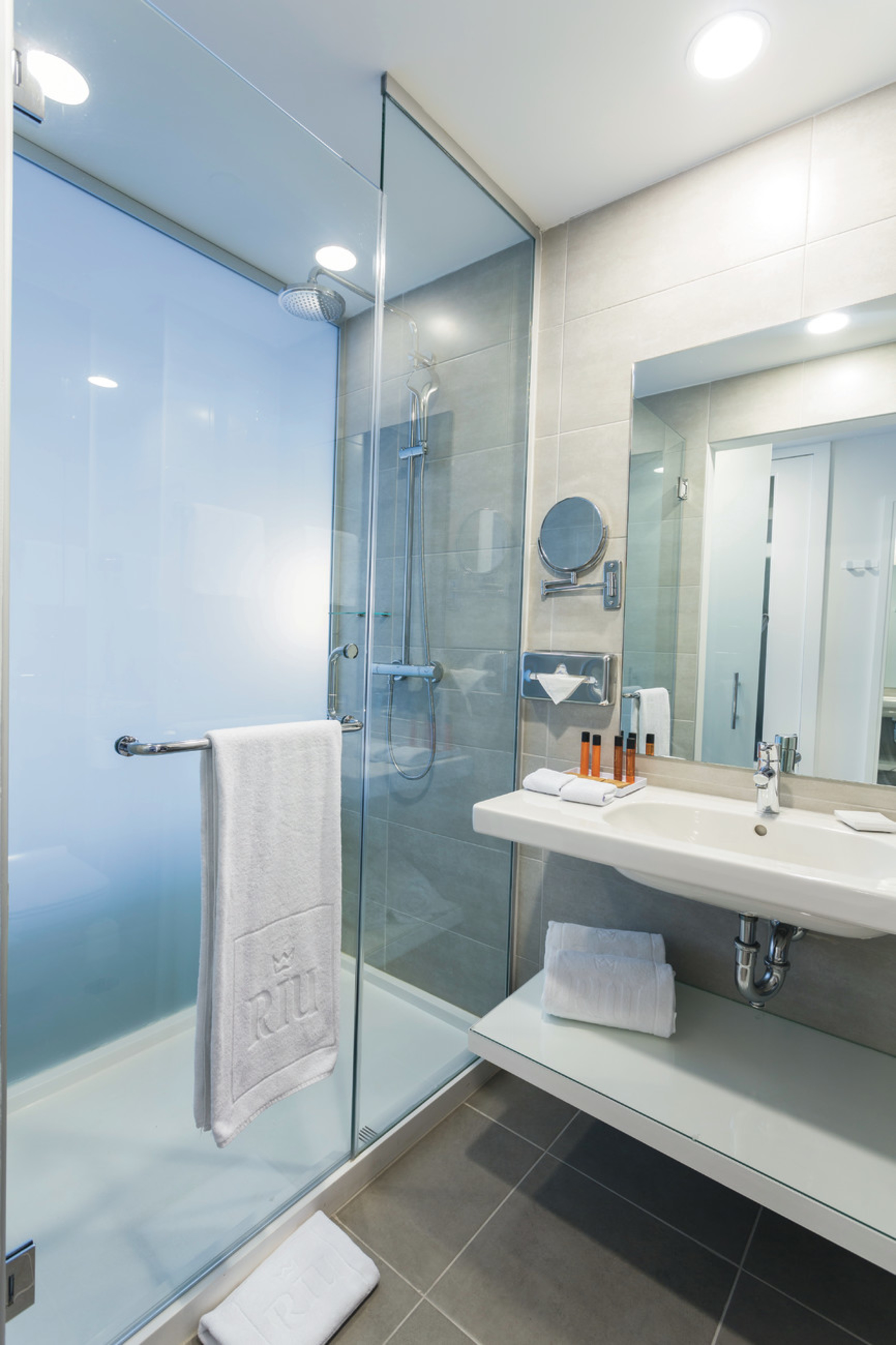 Double Executive King Bed